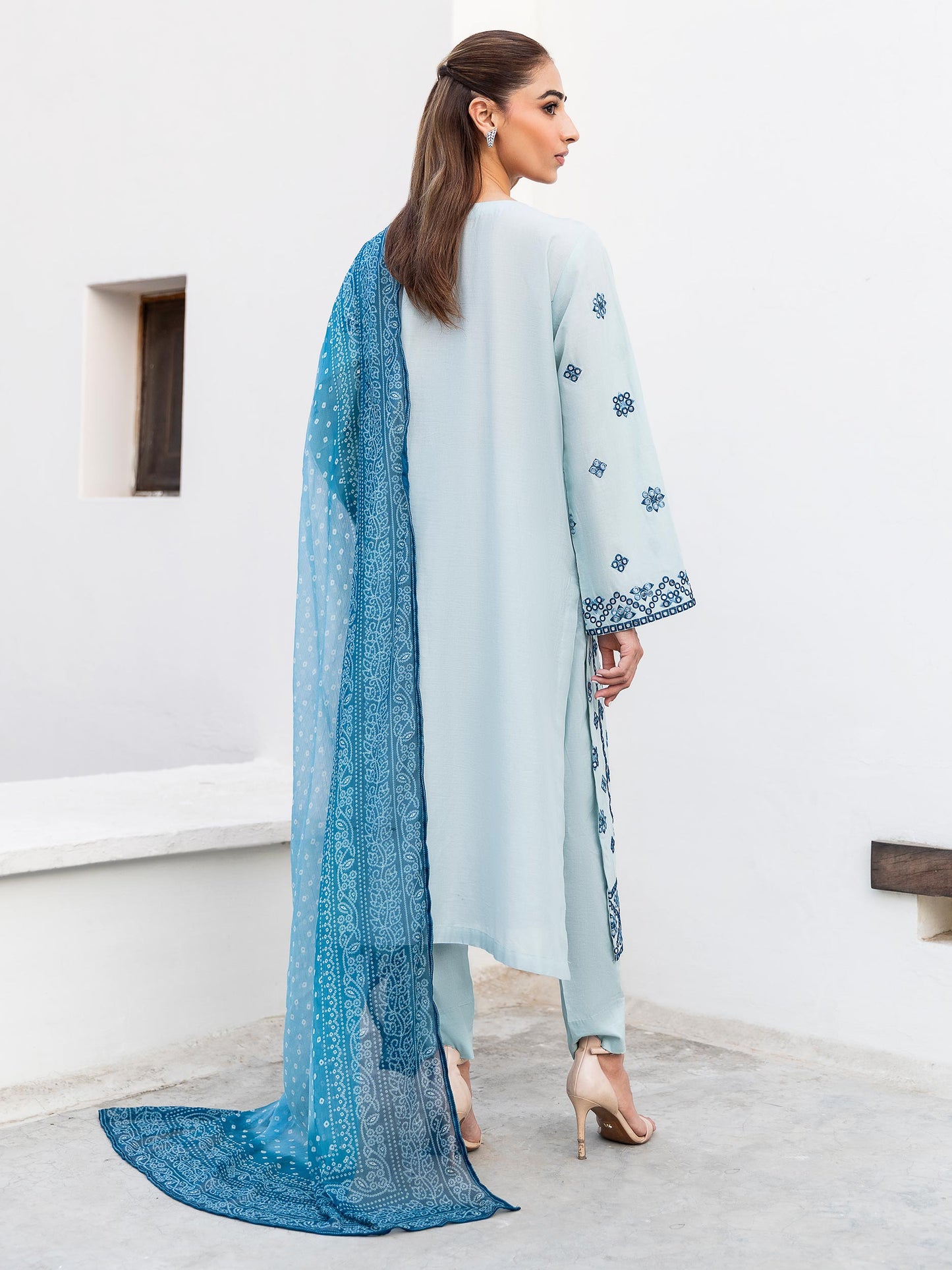 3 Piece Lawn Suit-Embroidered (Pret)