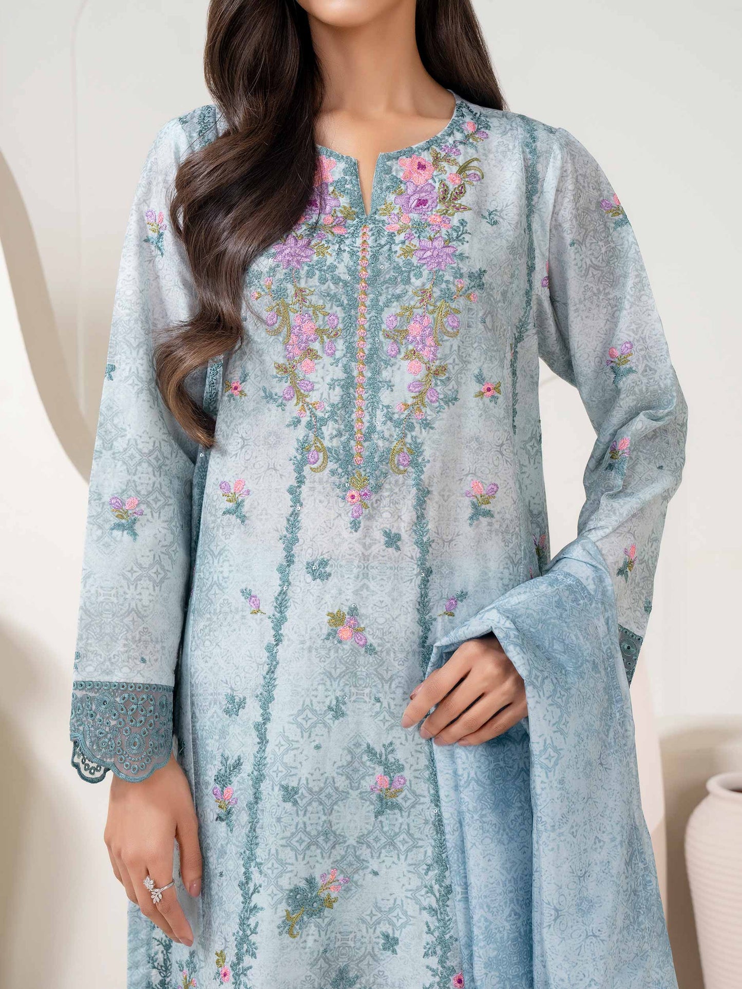 3 Piece Lawn Suit-Embroidered (Pret)