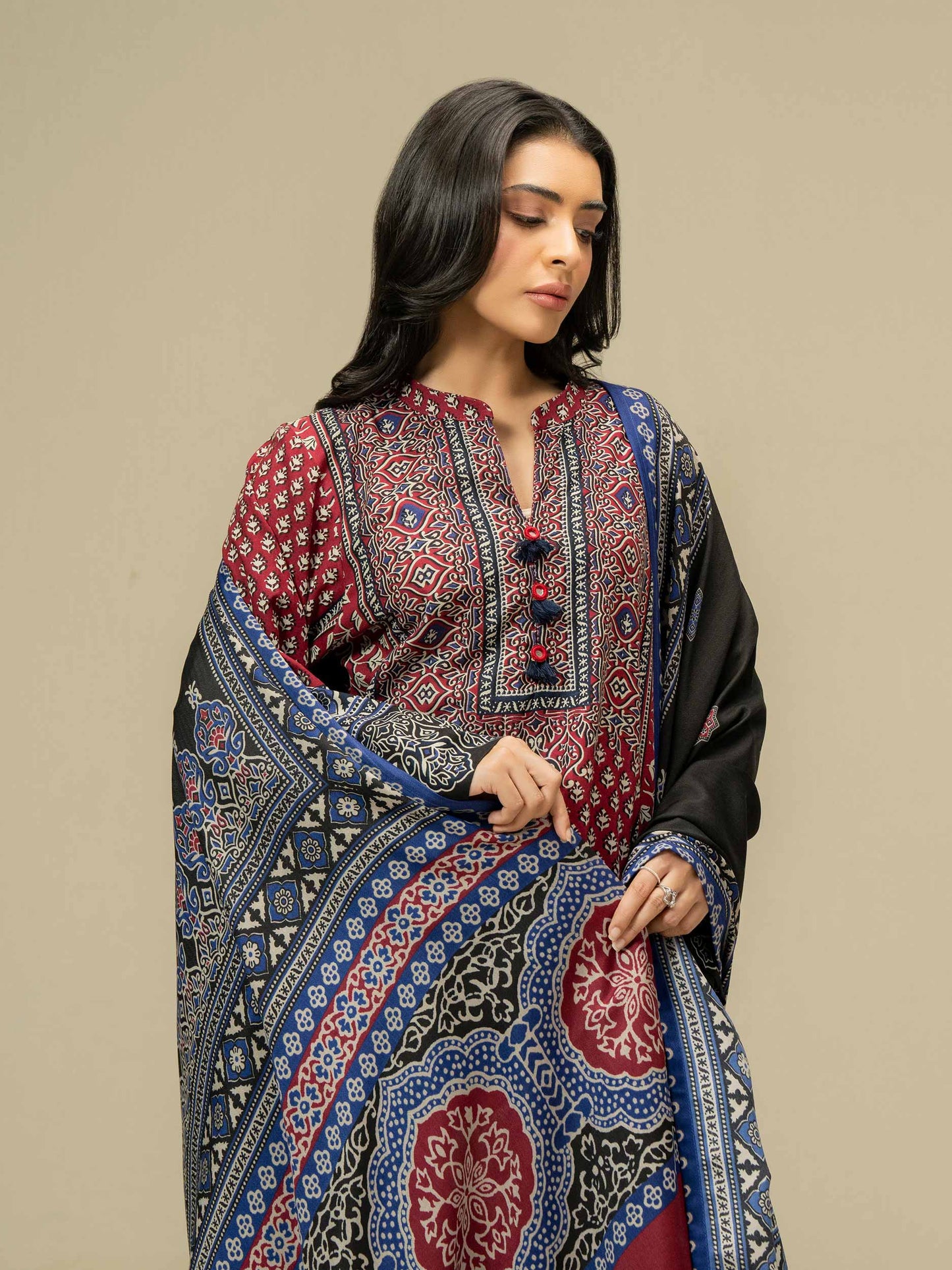 3 Piece Khaddar Suit-Prined (Pret)