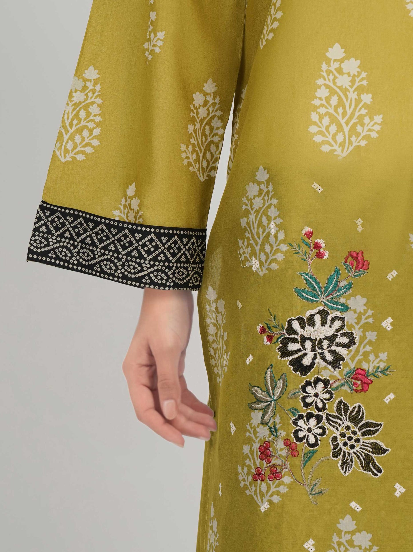 2 Piece Lawn Suit- Embroidered (Pret)