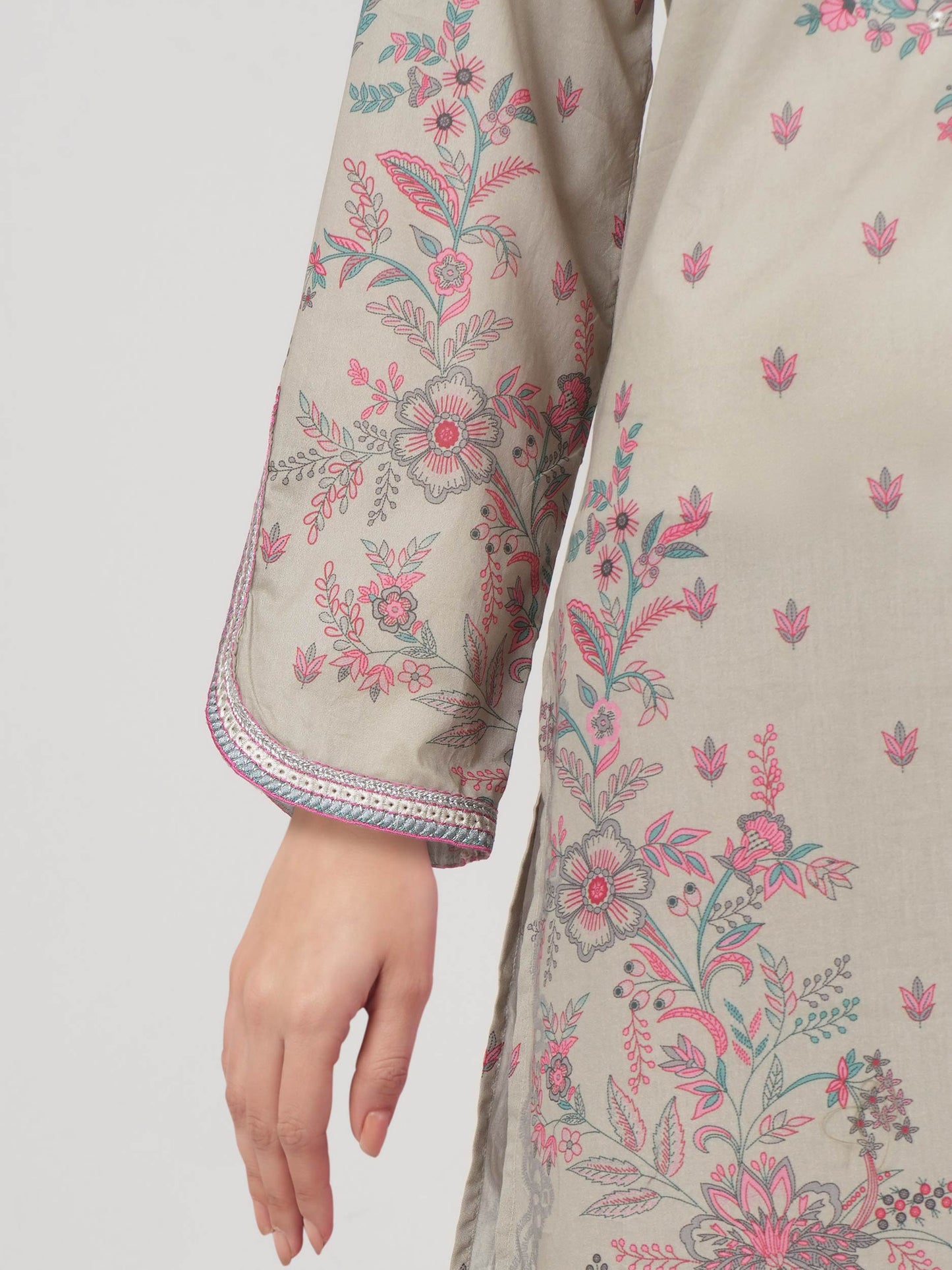 3 Piece Lawn Suit- Embroidered (Pret)