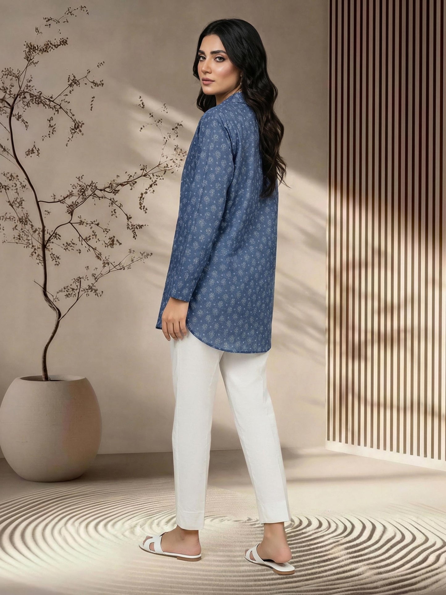 Cambric Kurti (Pret)