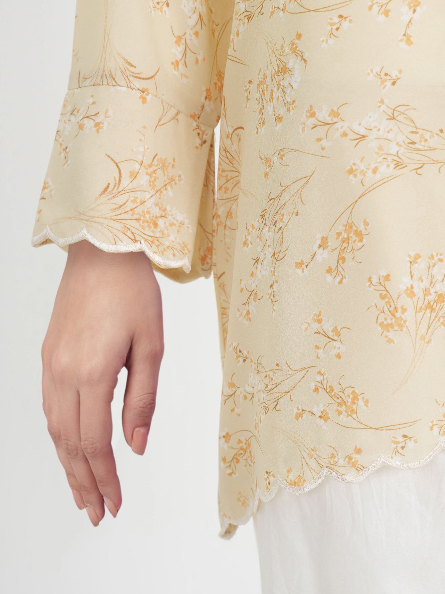 Grip Kurti-Embroidered (Pret)