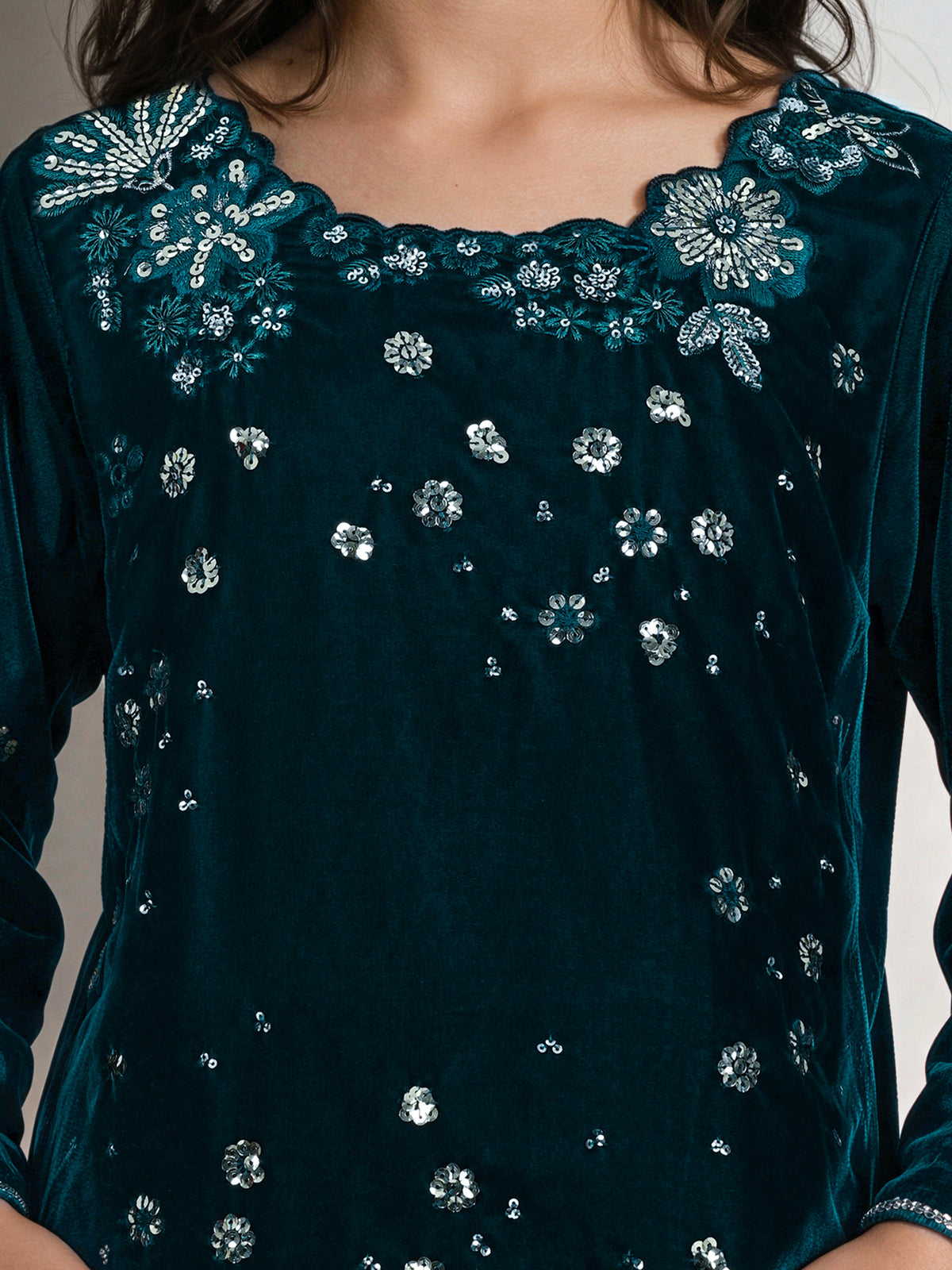 2 Piece Velvet Suit- Embroidered (Pret)