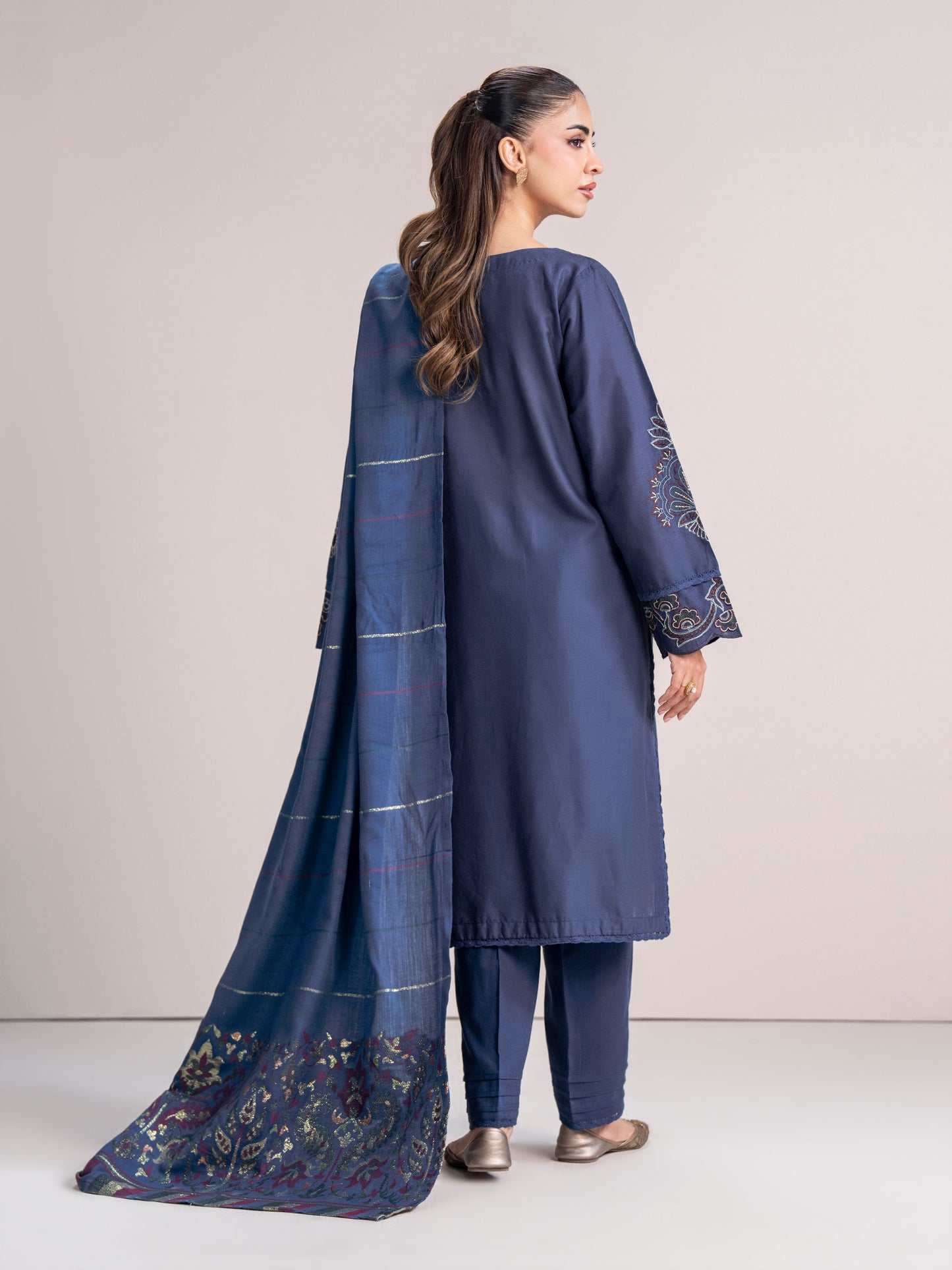 3 Piece Khaddar Suit- Embroidered (Pret)
