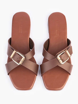 buckle-strap-flats