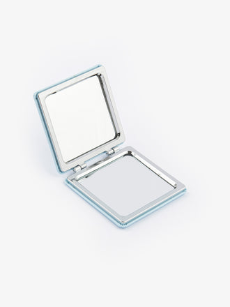 animated-compact-mirror