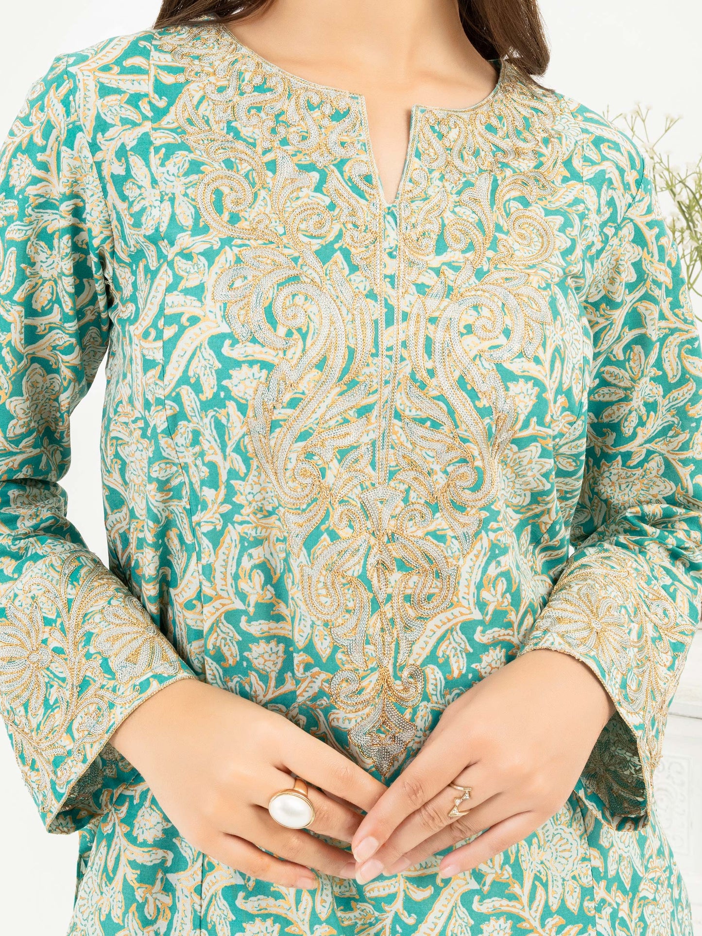 2 Piece Lawn Suit-Embroidered (Pret)
