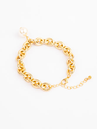 pearl-embellished-bracelet