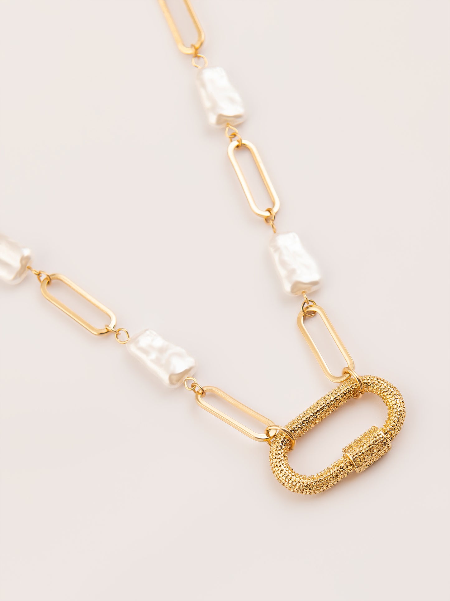 Embellished Loop Necklace