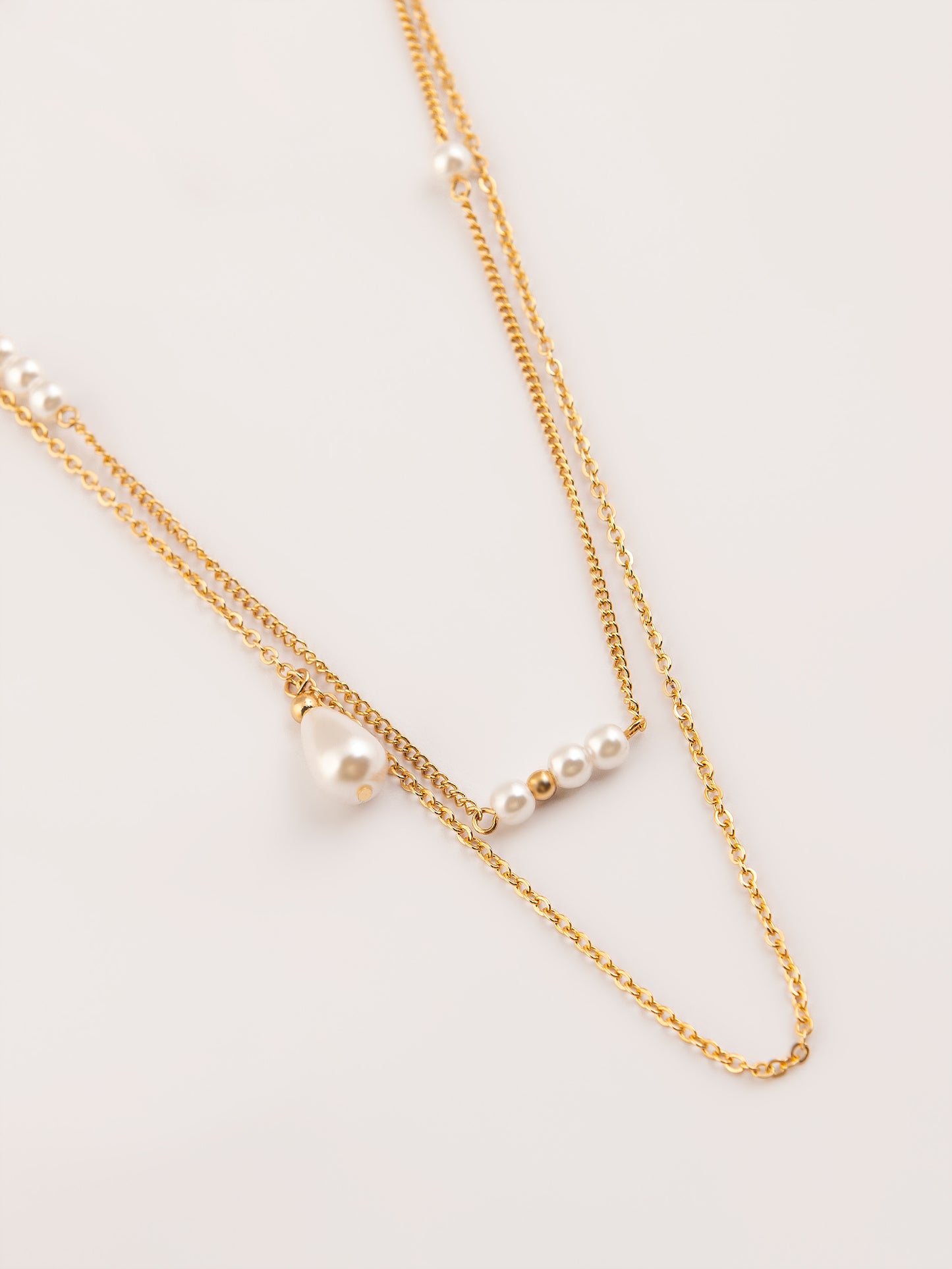 Pearly Layered Necklace