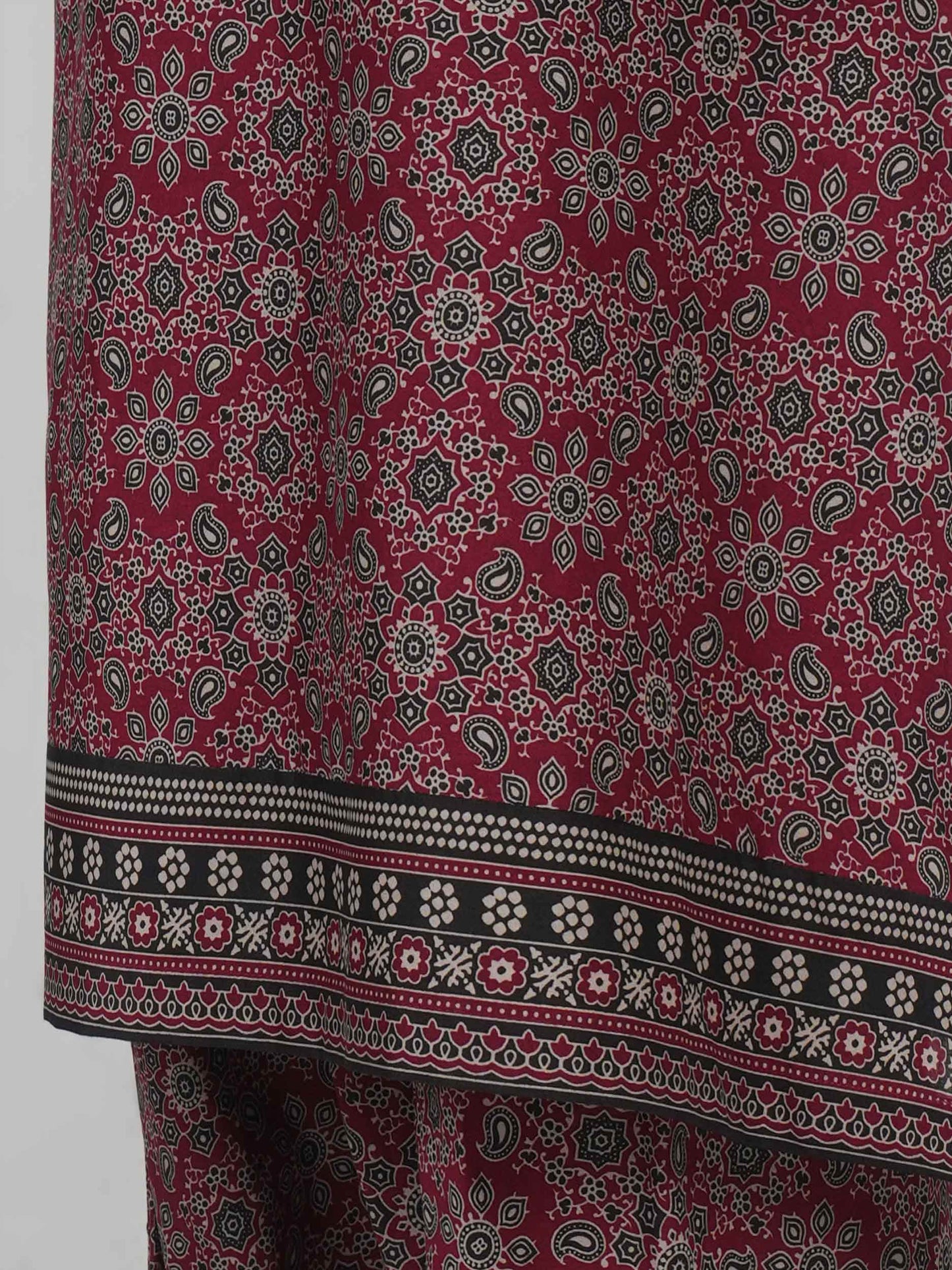 2 Piece Lawn Suit- Embroidered (Pret)