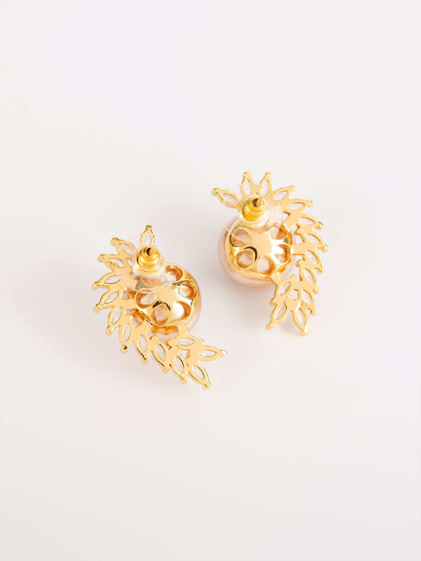 Curvy Pearl Earrings