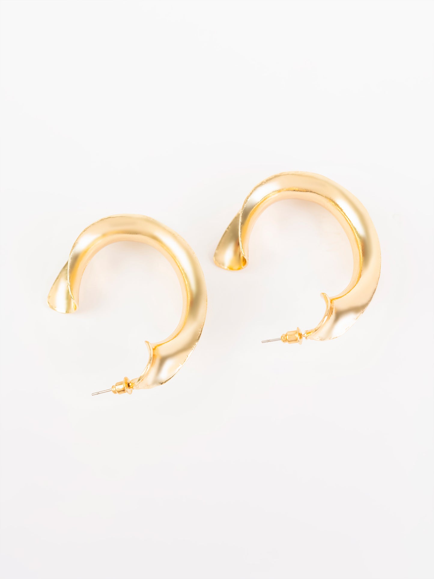 Twisted Curve Earrings