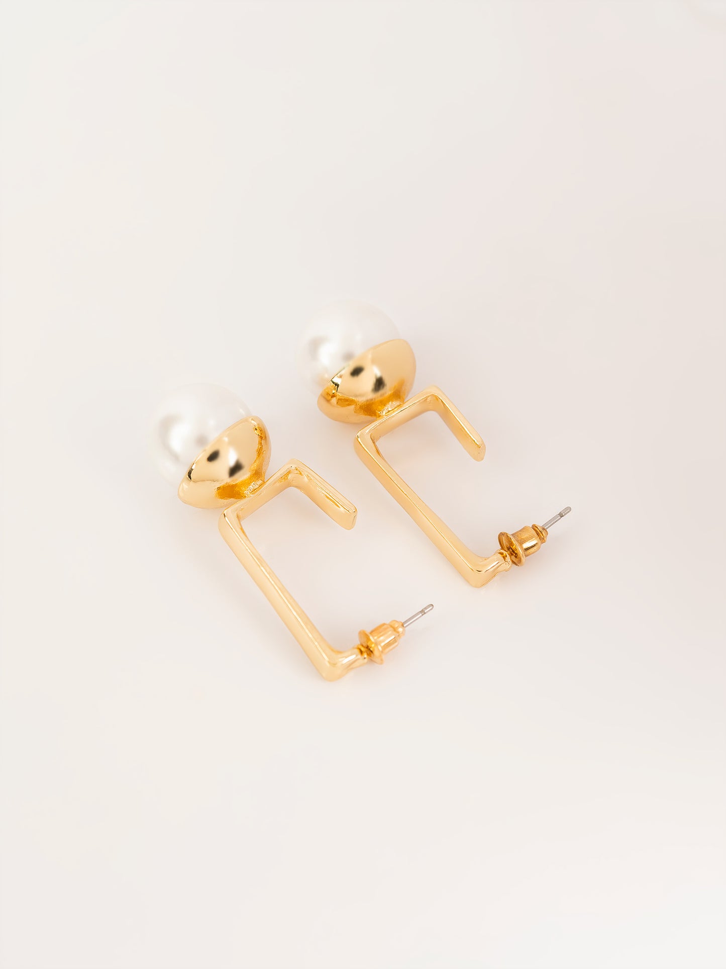 Dangle Pearl Earrings