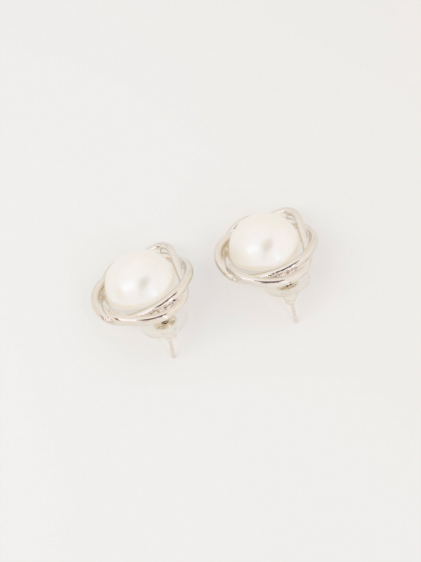 Floral Pearl stud Earrings