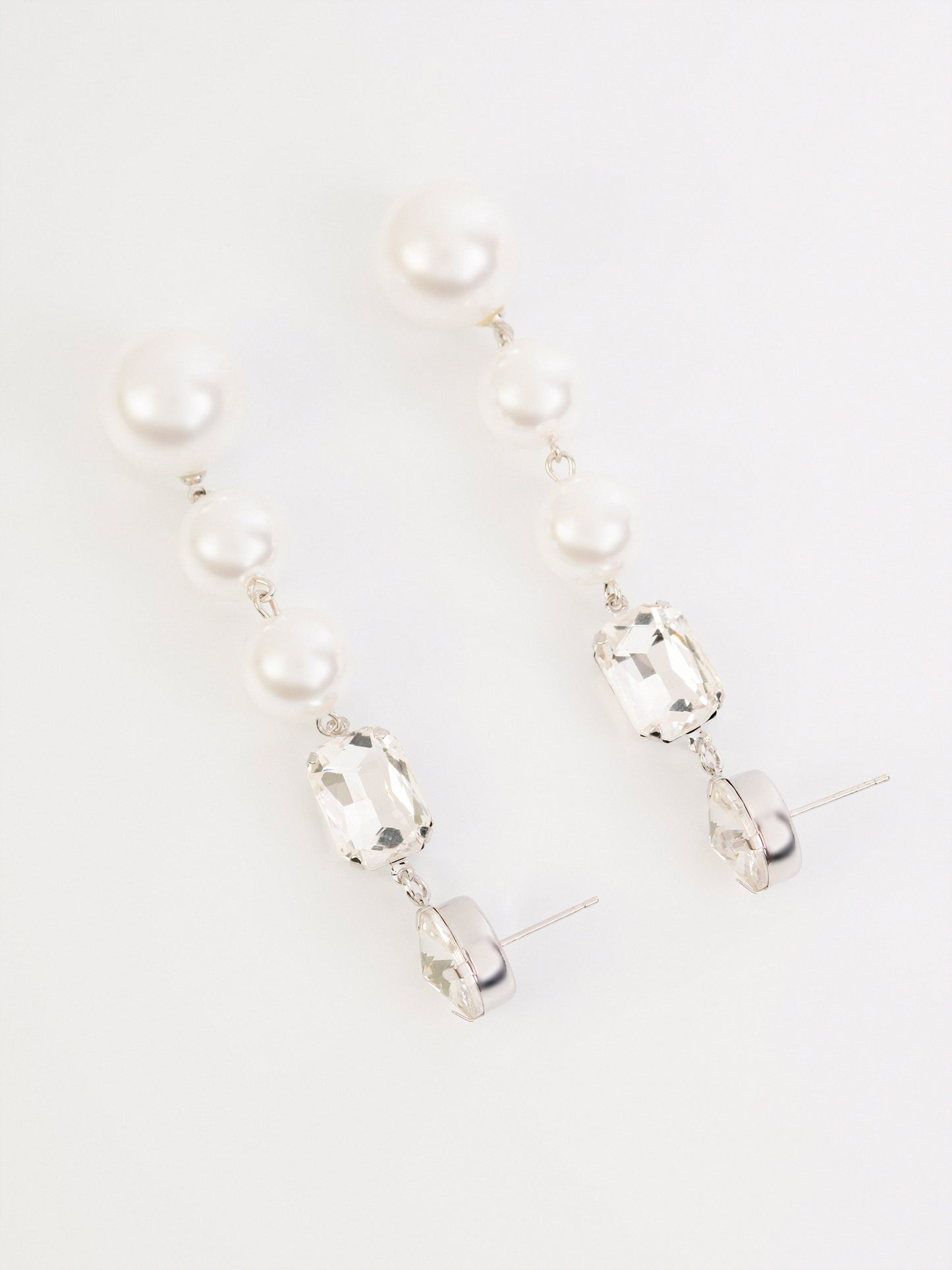 Dangle Pearl Earrings