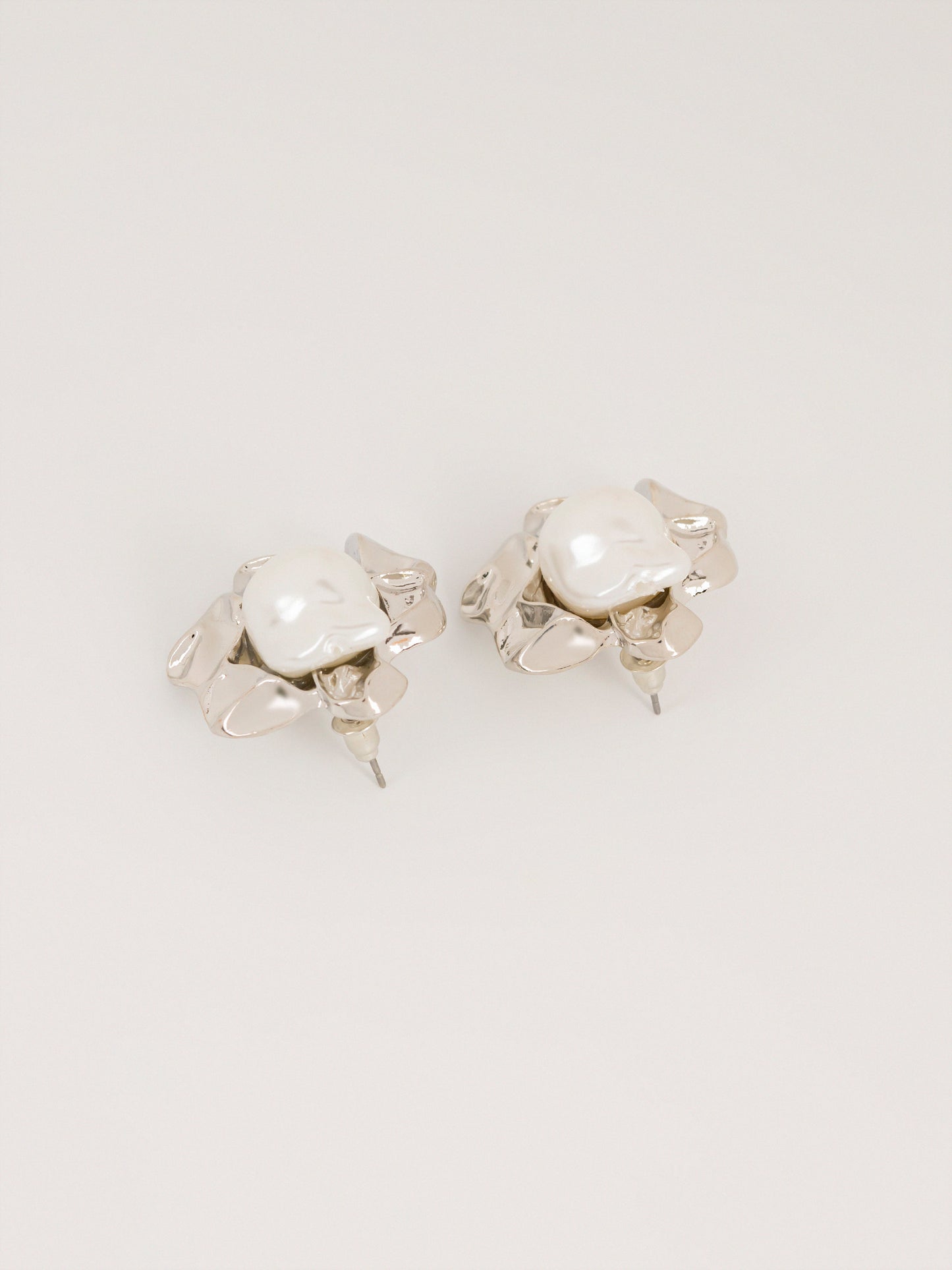 Floral Pearl Earrings