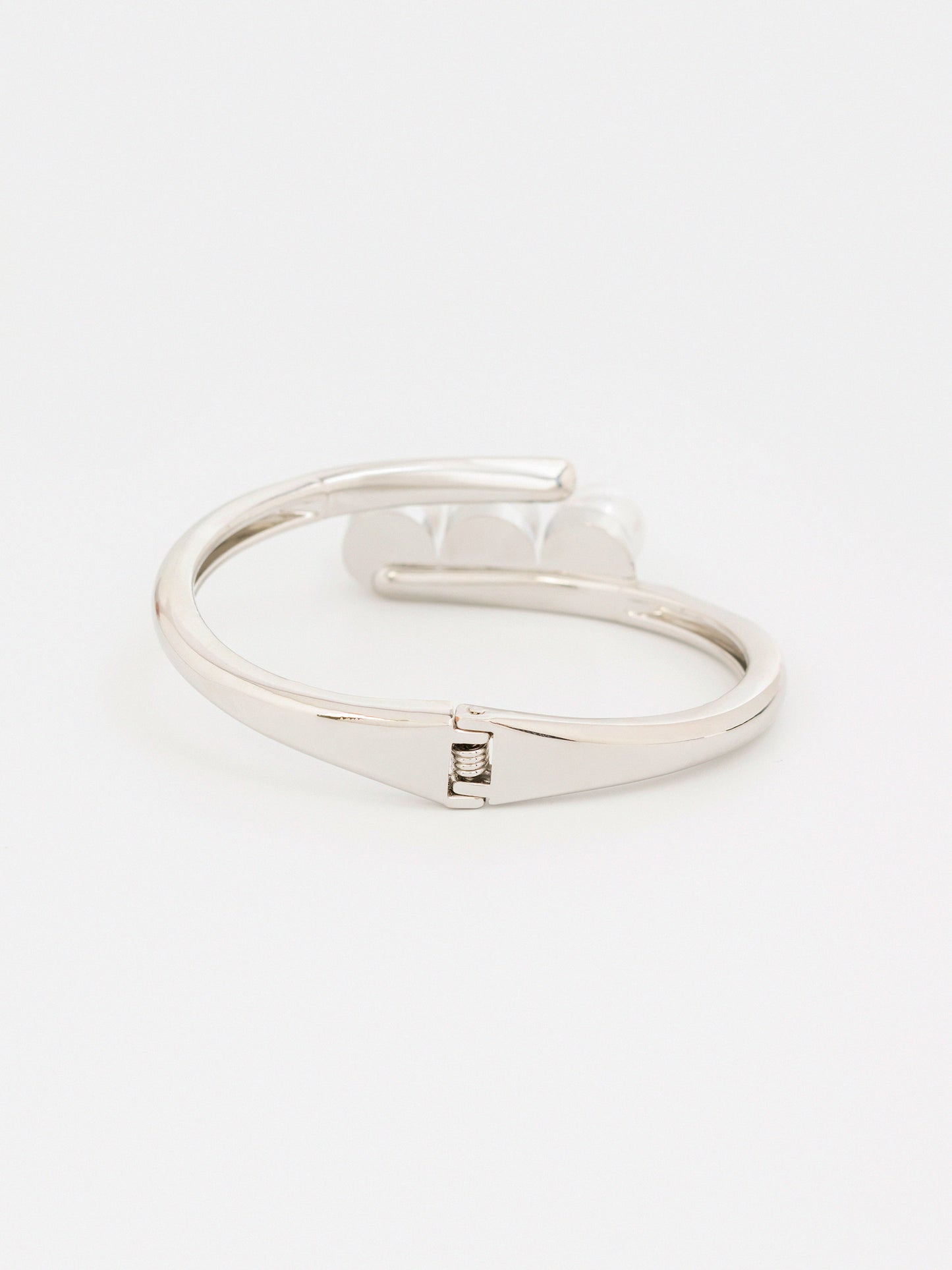 Sleek Pearl Bracelet