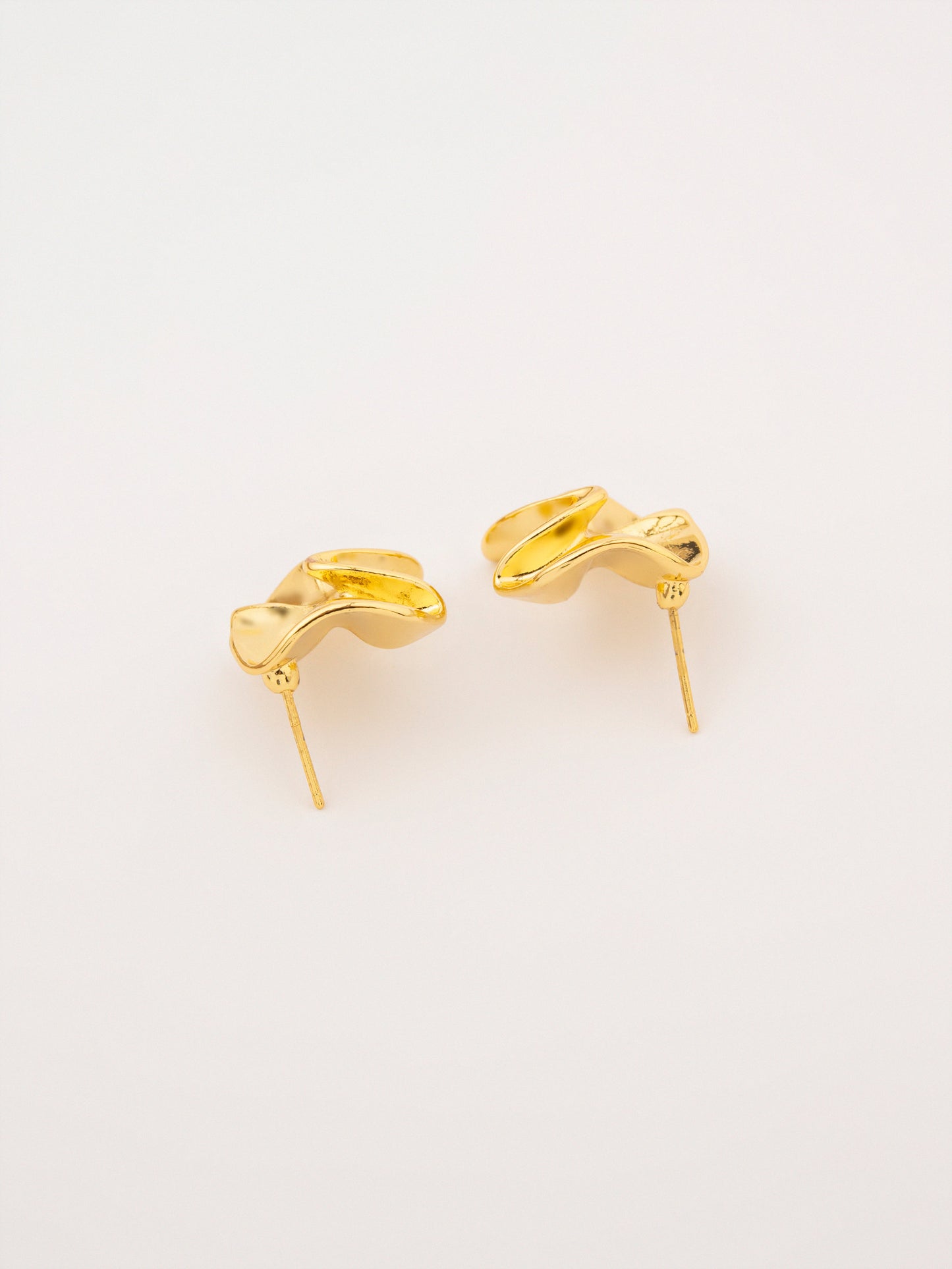 Twisted Studs