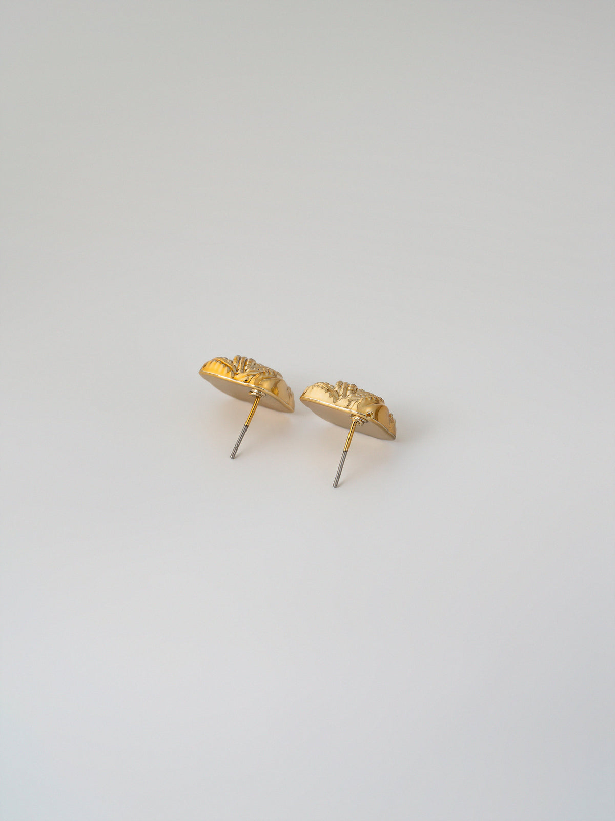Swirl Studs