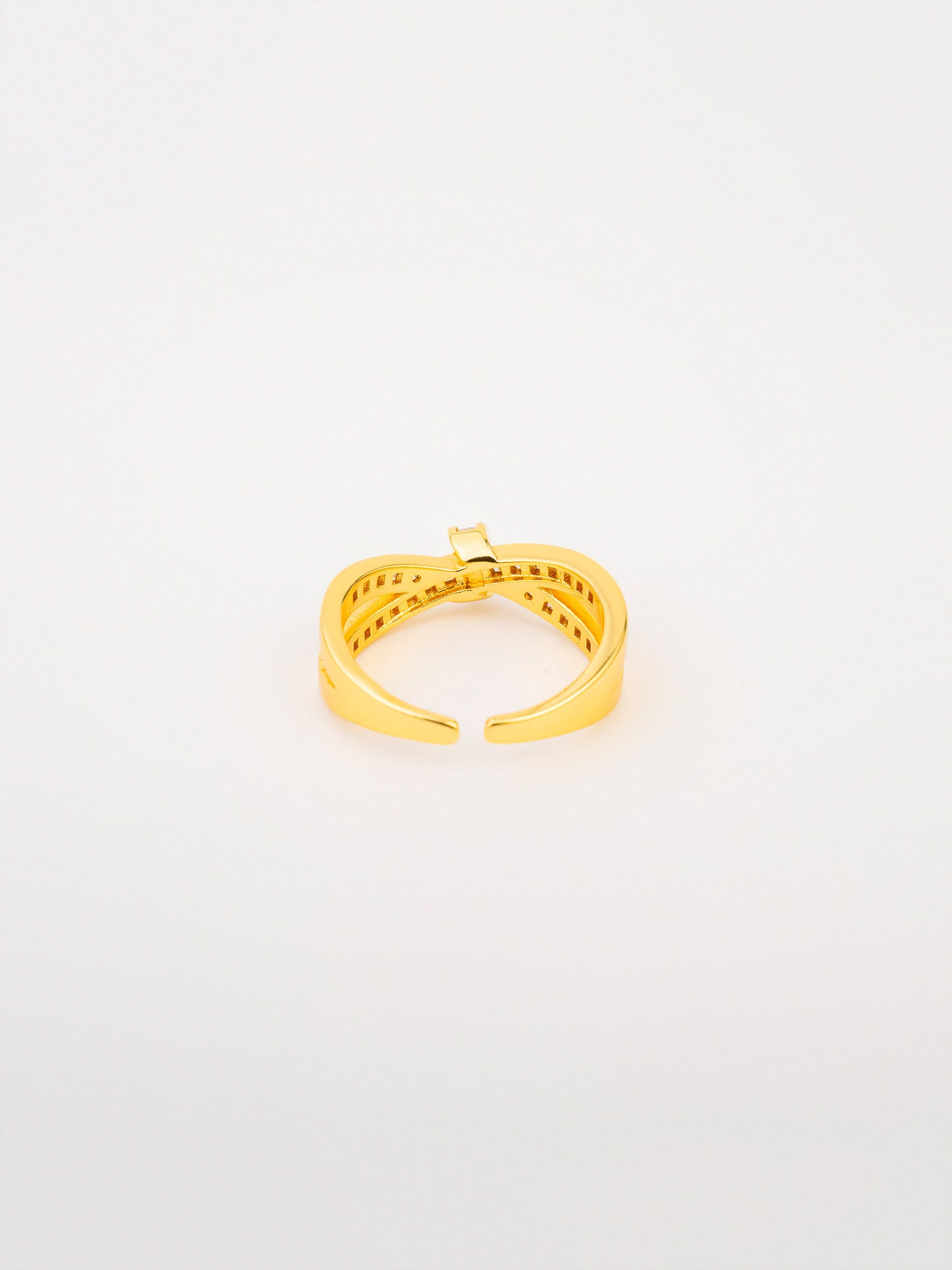 Crisscross Ring