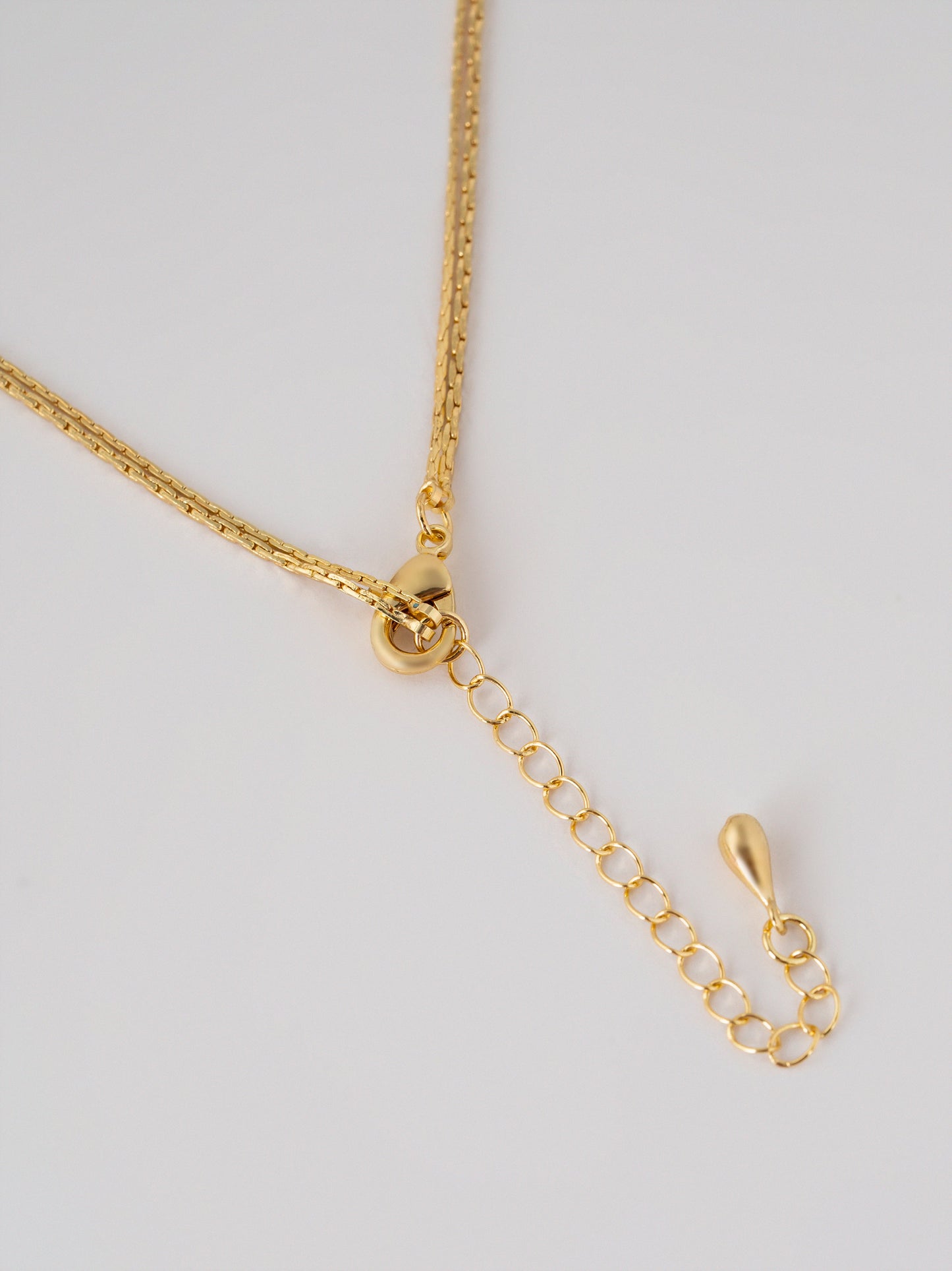 Vesparia Necklace