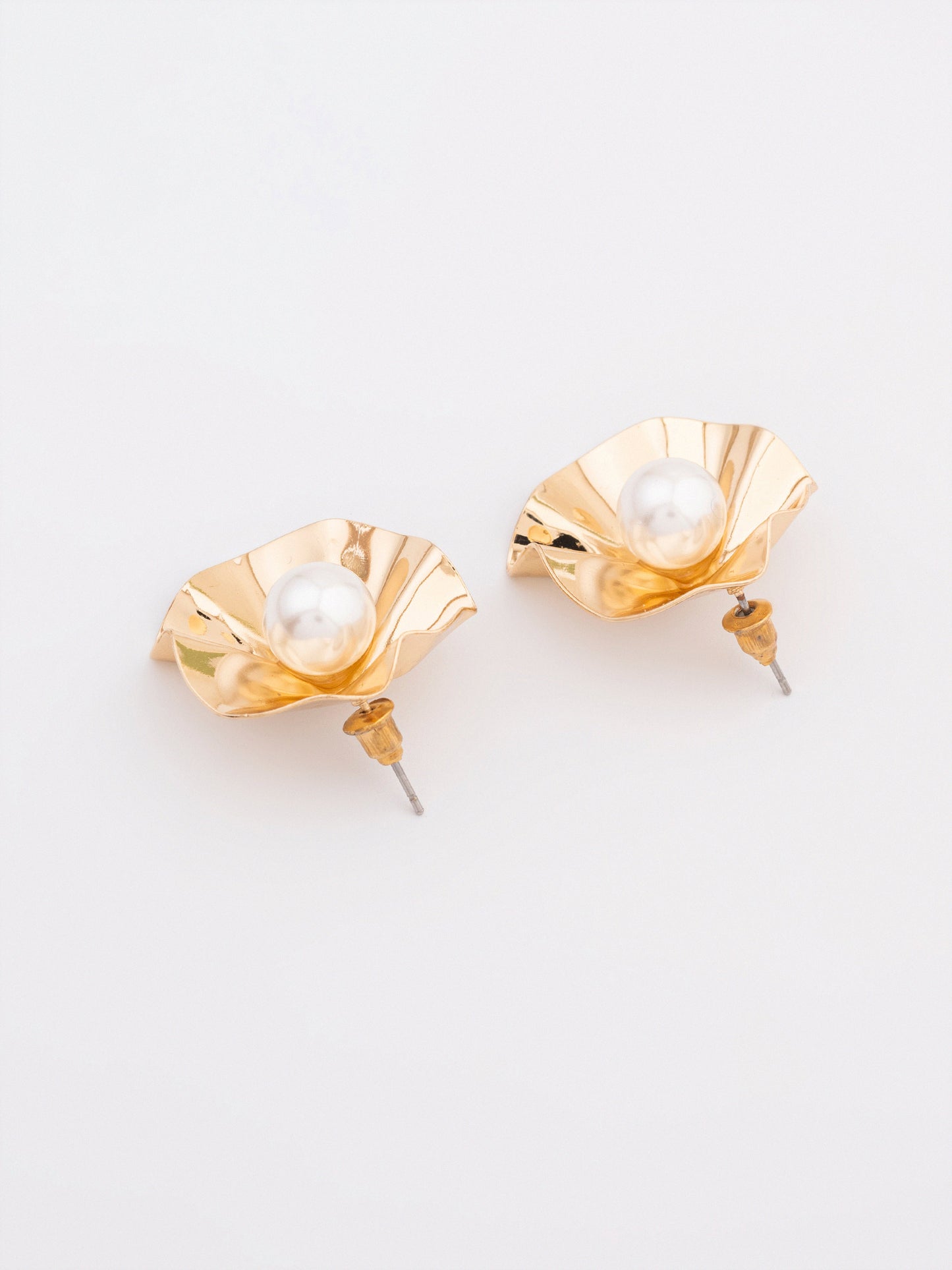 Floral Pearl studs