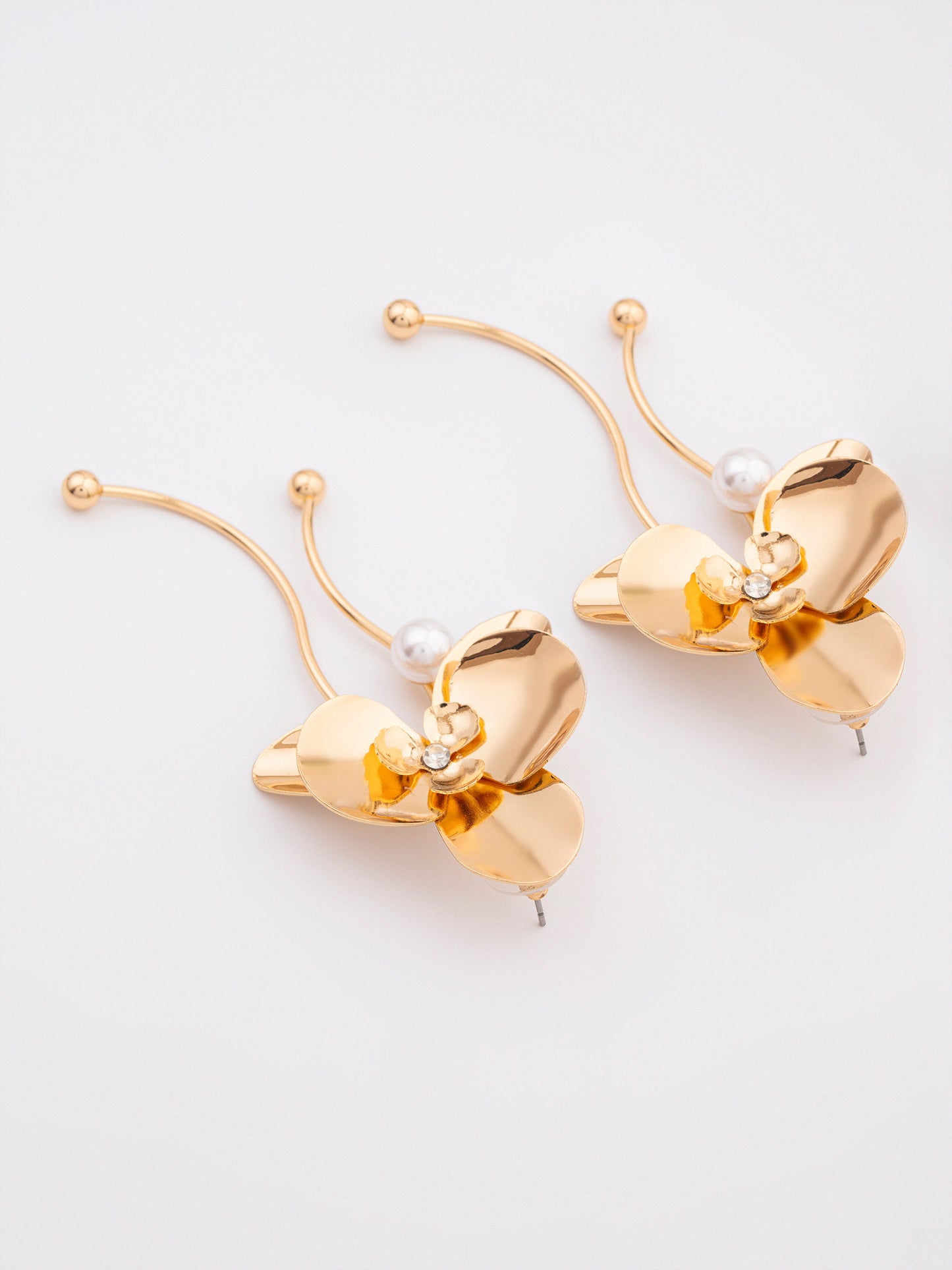 Floral Pearl Earrings