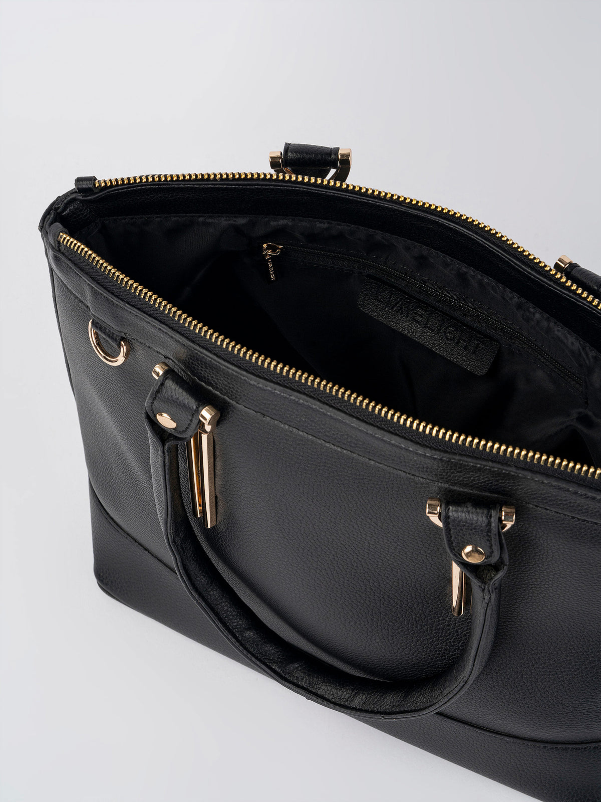Cavelle Handbag