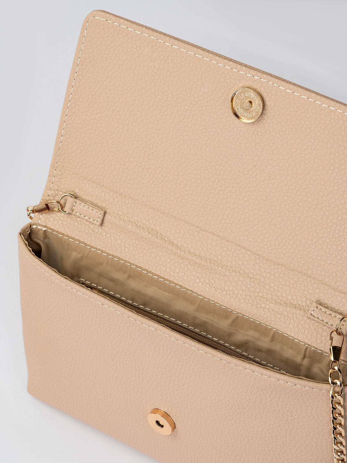 Pebble Clutch