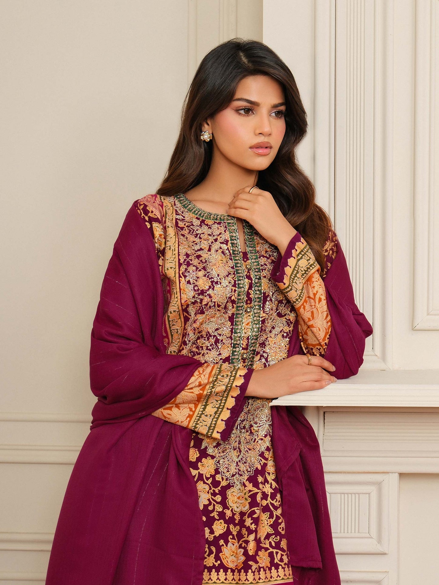 3 Piece Khaddar Suit-Embroidered (Unstitched)