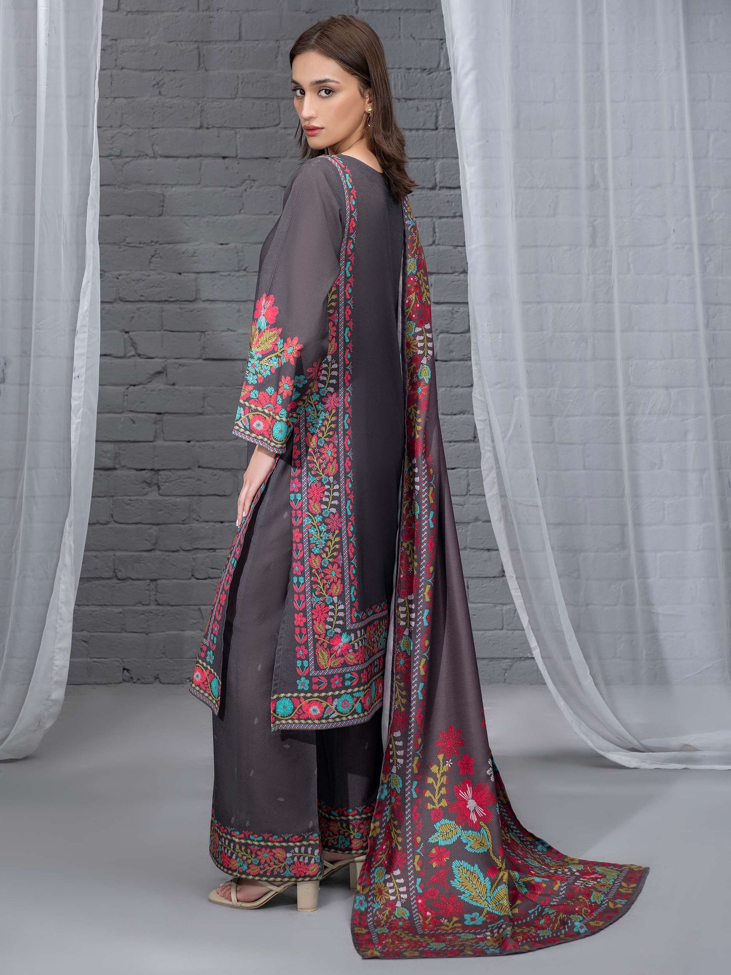 3 Piece Khaddar Suit-Printed (Unstitched)