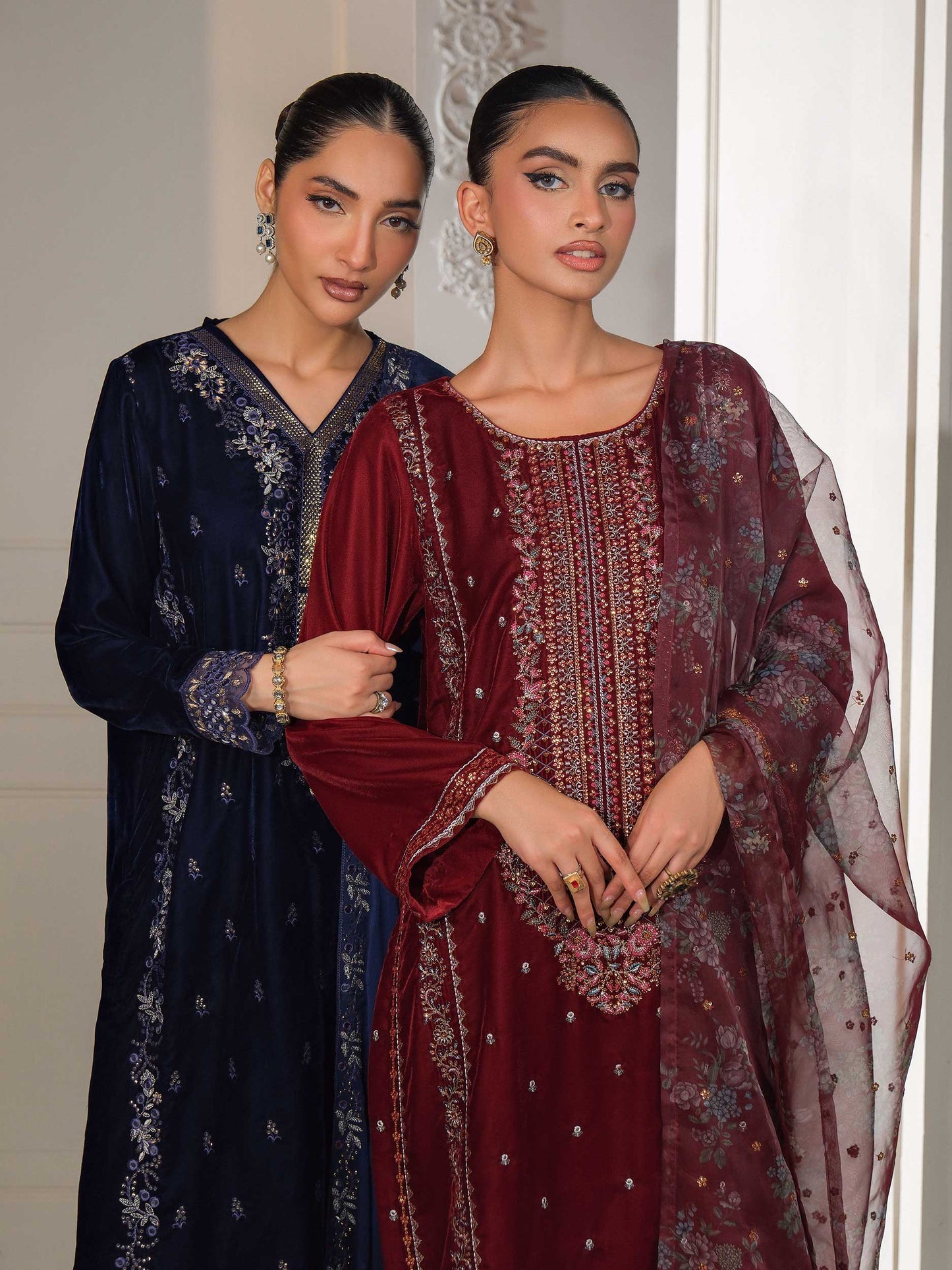 3 Piece Velvet Suit-Embroidered (Unstitched)