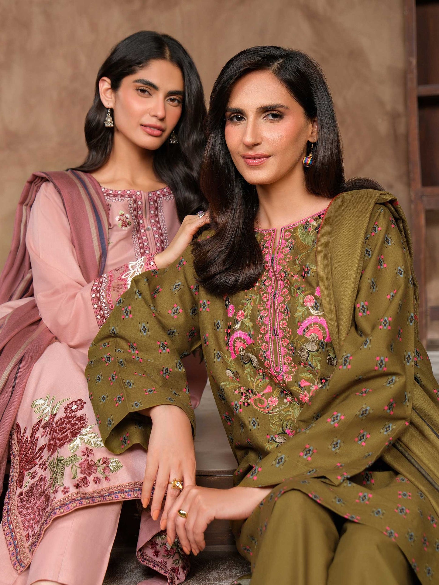3 Piece Khaddar Suit-Embroidered (Unstitched)