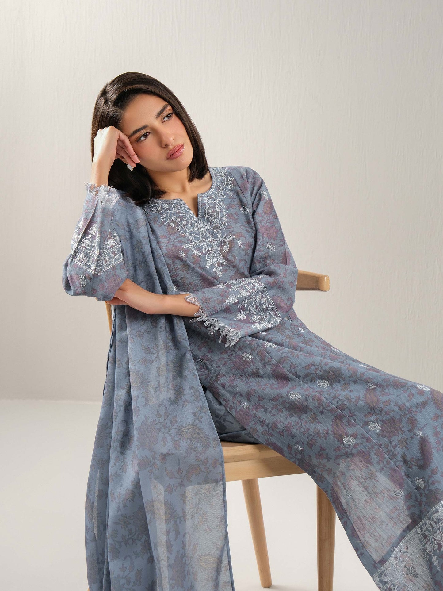 3 Piece Khaddar Suit-Embroidered (Unstitched)