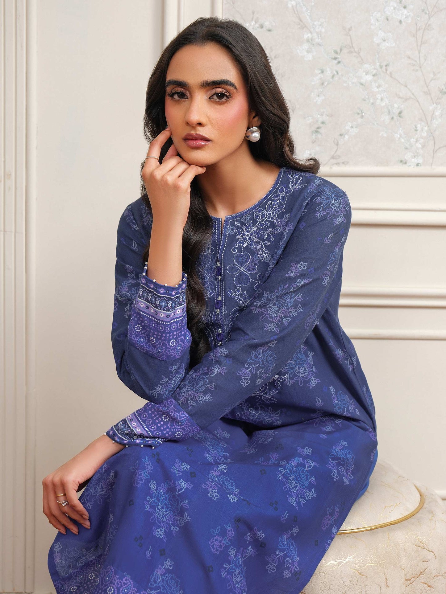 2 Piece Khaddar Suit-Embroidered (Unstitched)