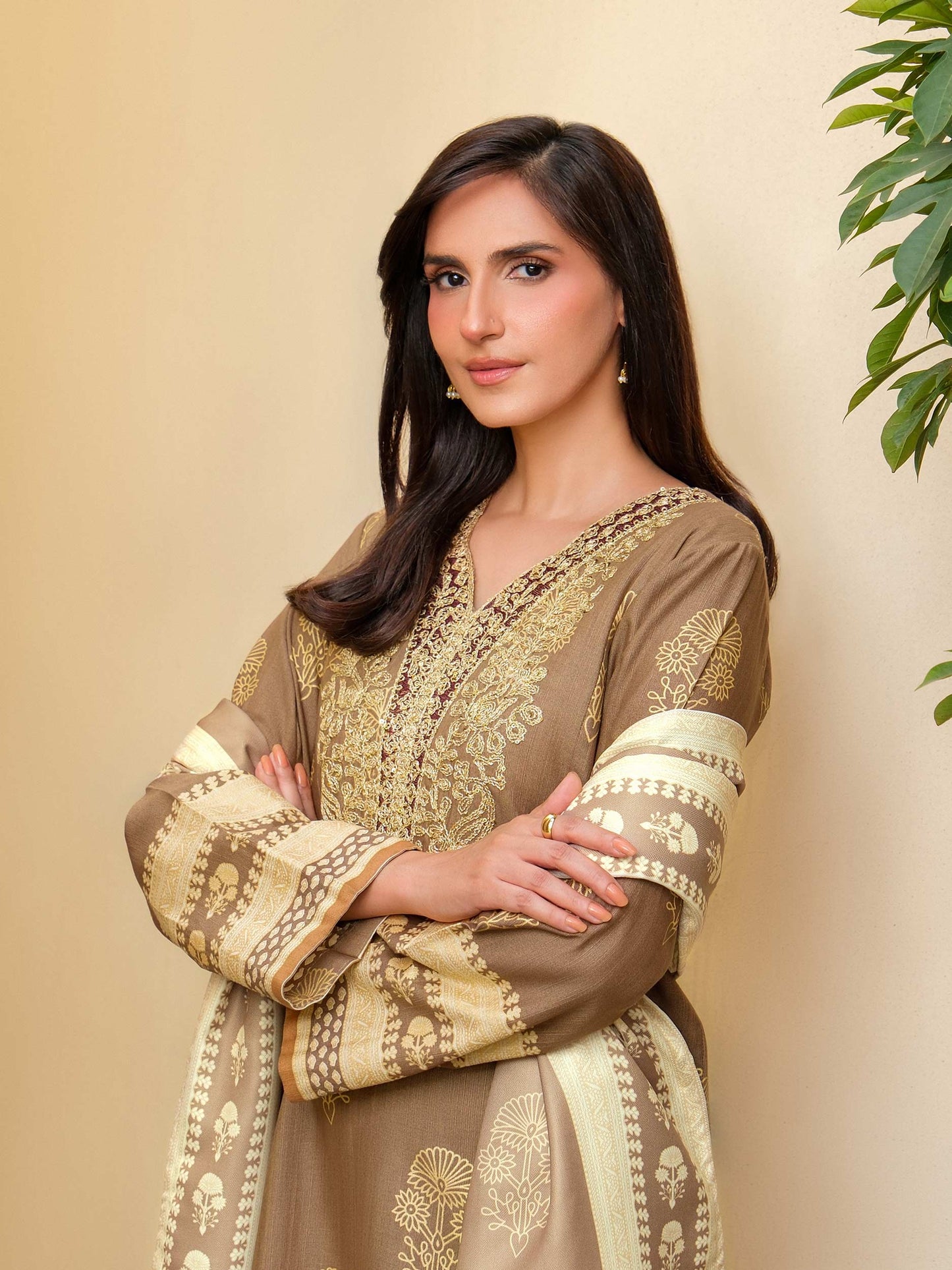 3 Piece Khaddar Suit-Embroidered (Unstitched)