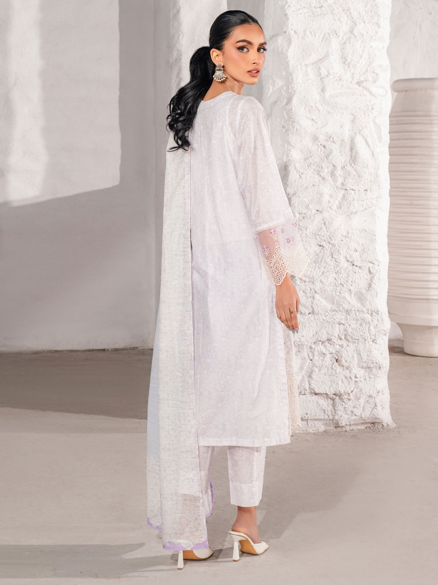 3 Piece Lawn Suit-Embroidered (Unstitched)
