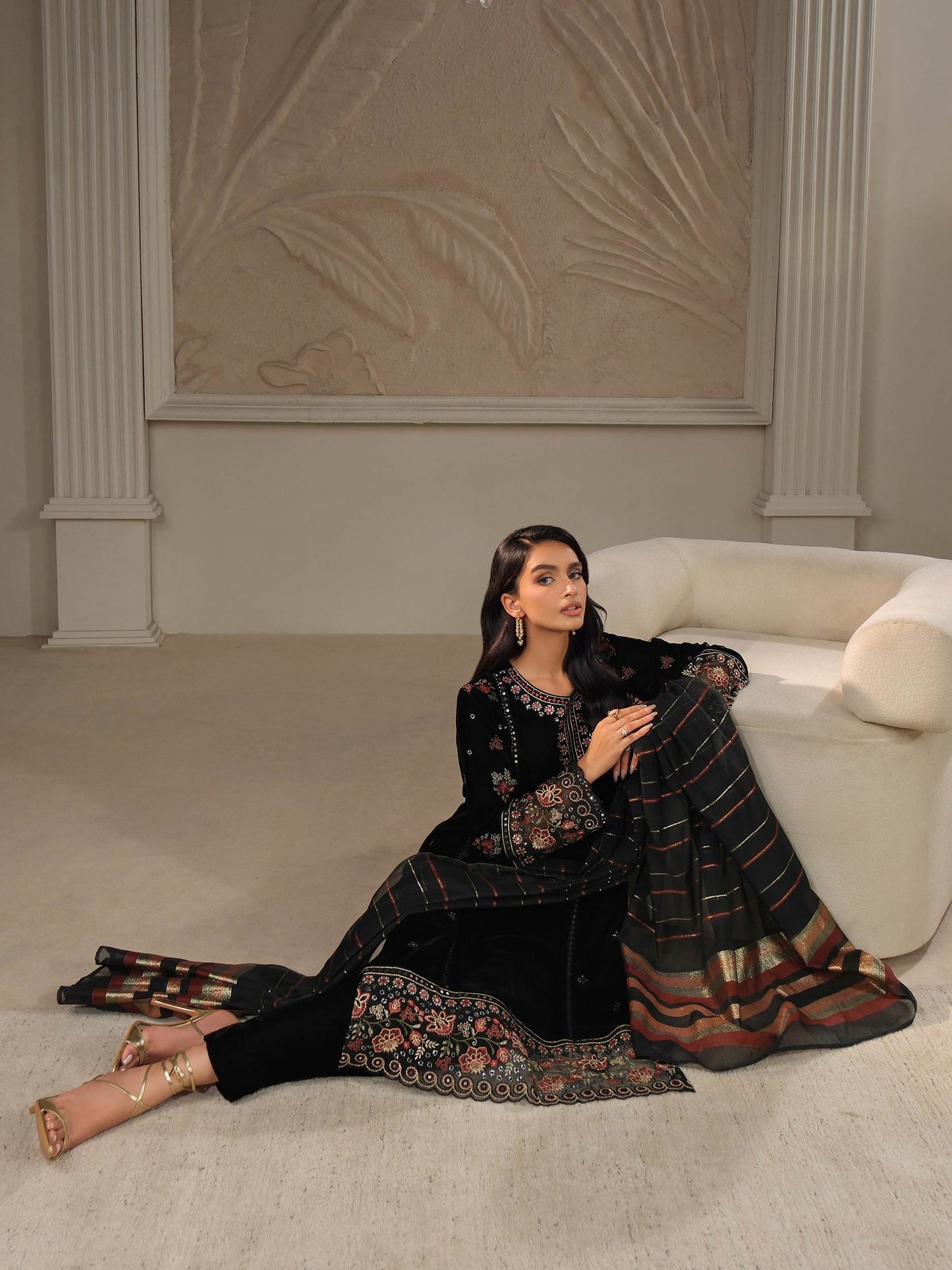 3 Piece Velvet Suit-Embroidered (Unstitched)