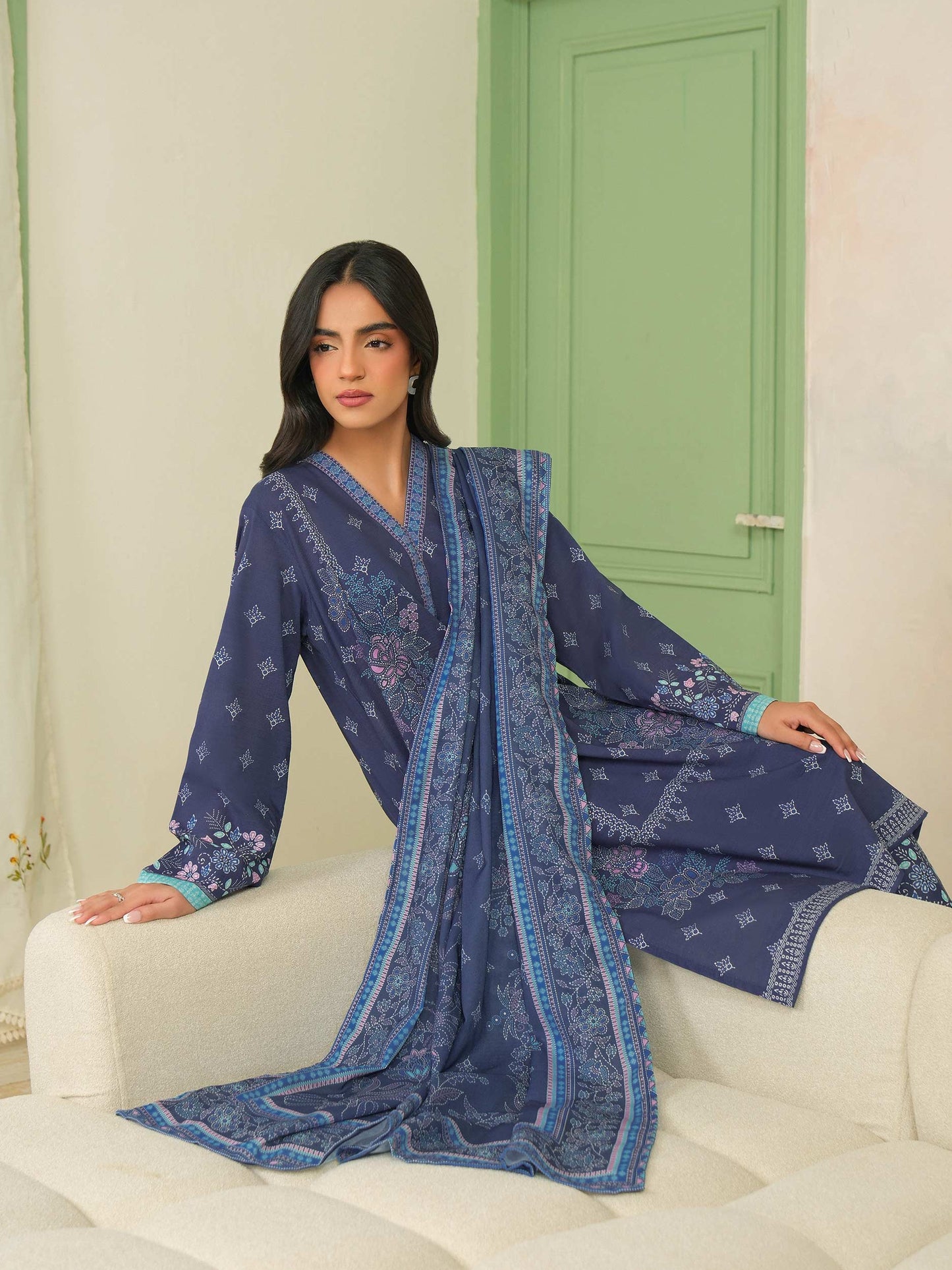 3 Piece Khaddar Suit-Printed (Unstitched)