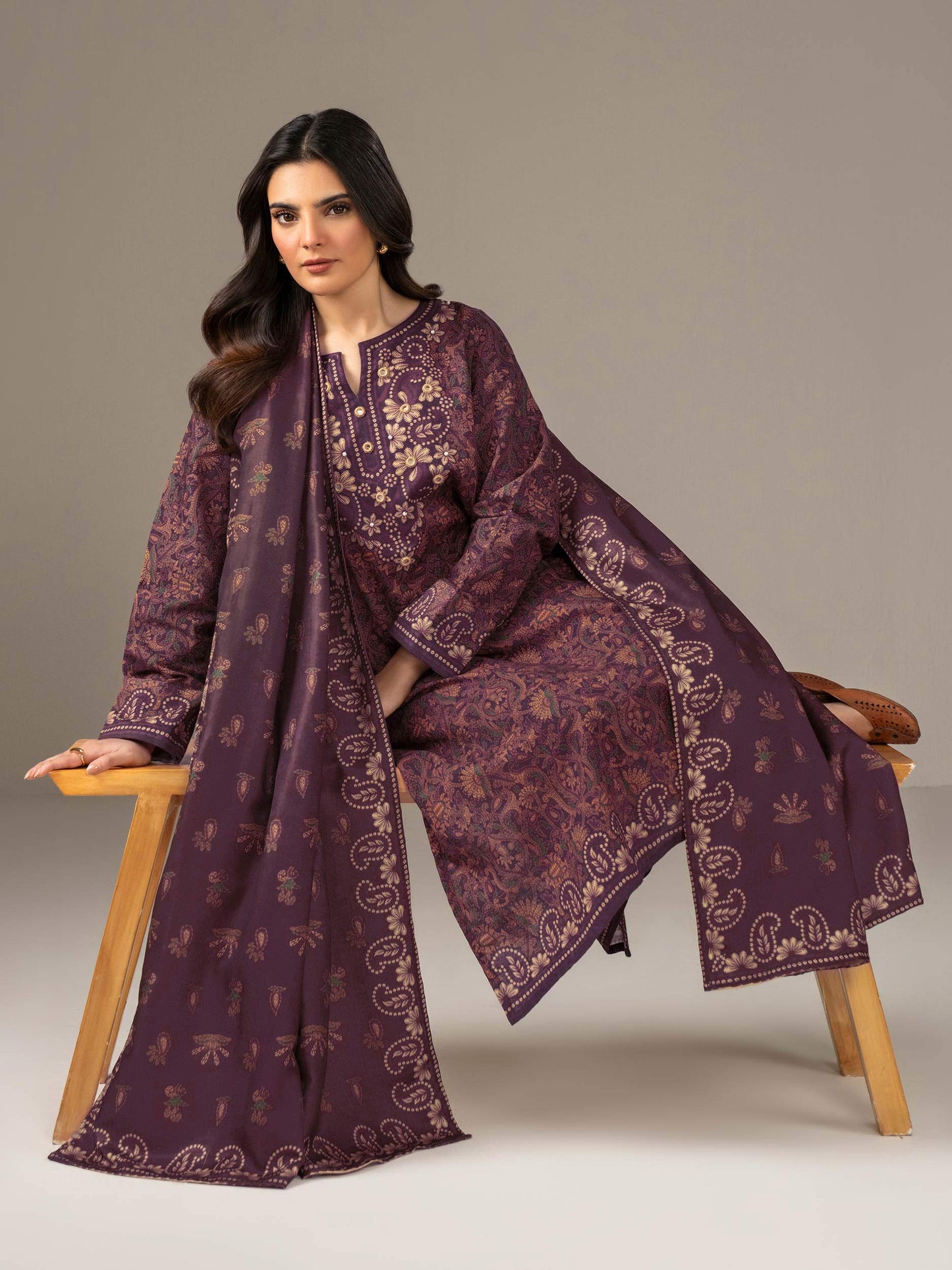 3 Piece Khaddar Suit-Printed (Unstitched)
