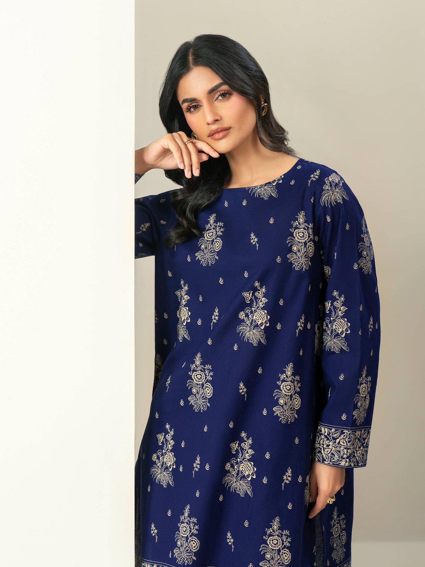 2 Piece Khaddar Suit-Printed (Unstitched)