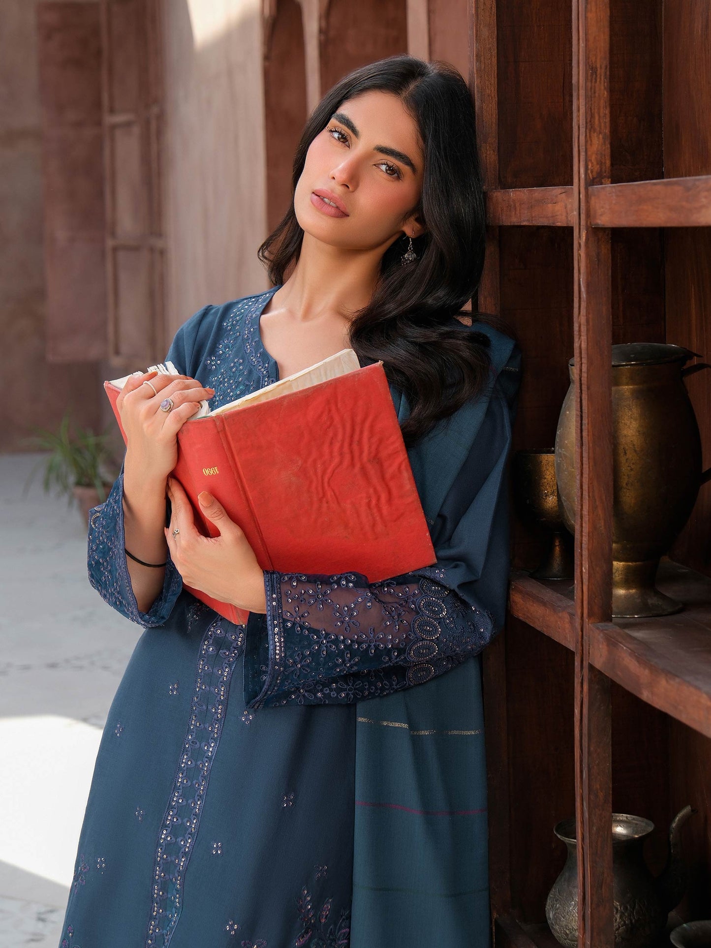 3 Piece Khaddar Suit-Embroidered (Unstitched)