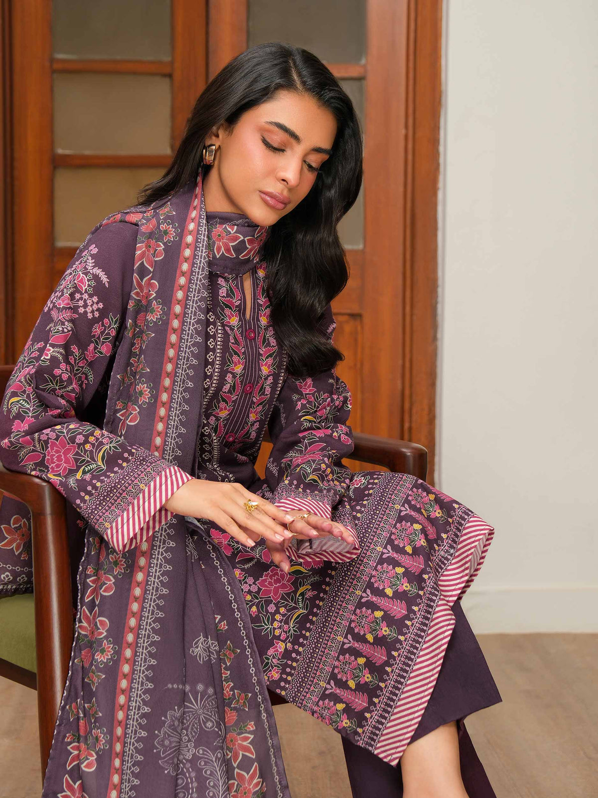 3 Piece Slub Khaddar Suit (Unstitched)