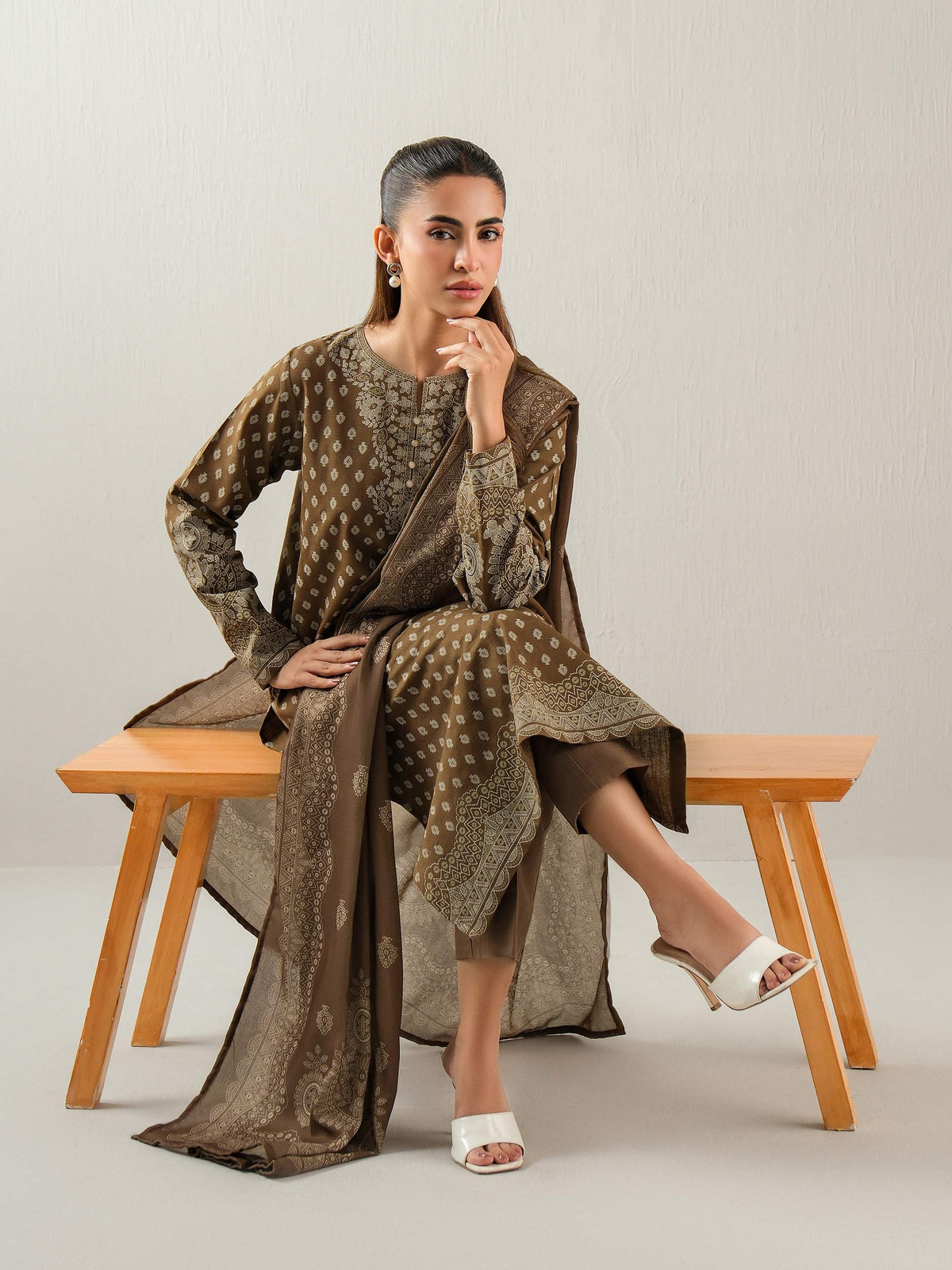 3 Piece Khaddar Suit-Printed (Unstitched)