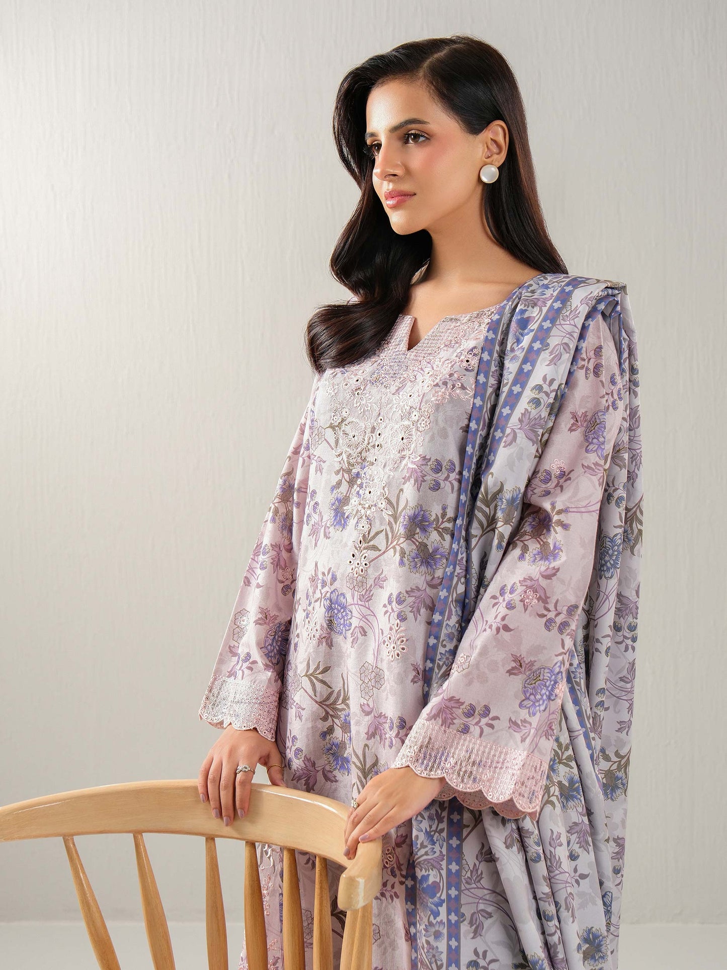 3 Piece Khaddar Suit-Embroidered (Unstitched)