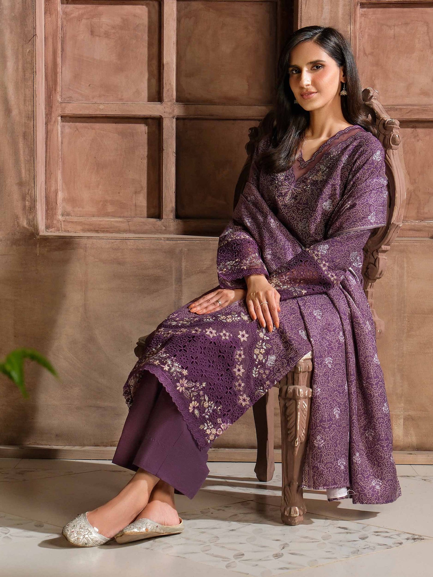 3 Piece Khaddar Suit-Embroidered (Unstitched)