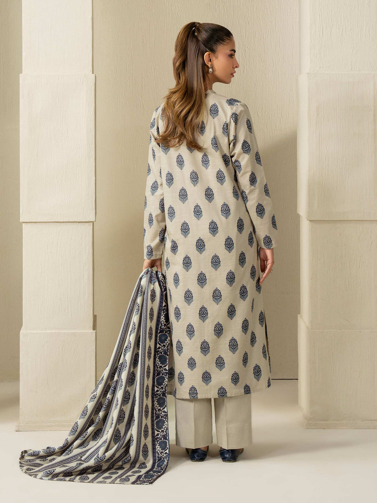 2 Piece Khaddar Suit-Printed (Unstitched)