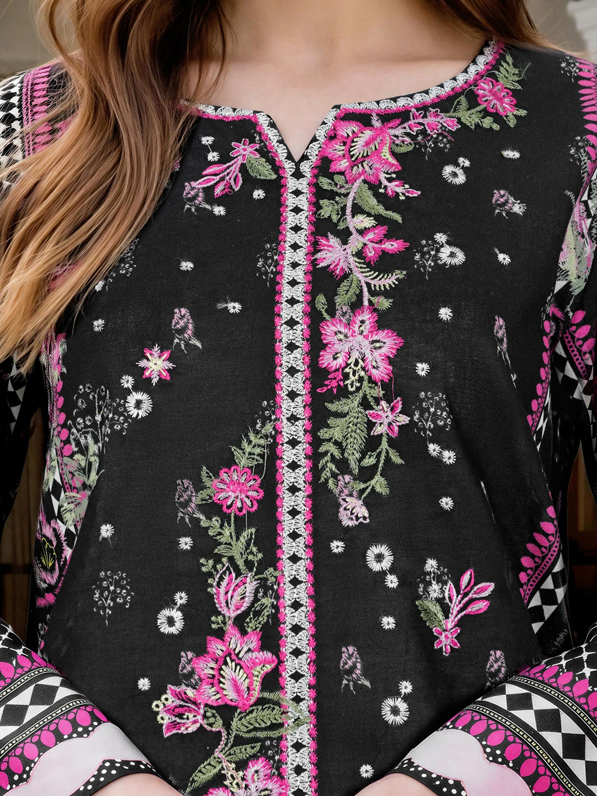 3 Piece Khaddar Suit- Embroidered (Unstitched)